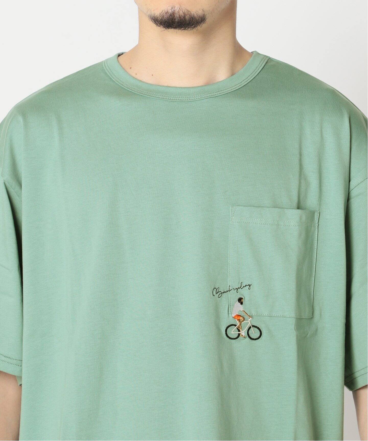 再入荷！《追加》【WEB限定】HOLIDAY EMB ビッグシルエット ポケットT