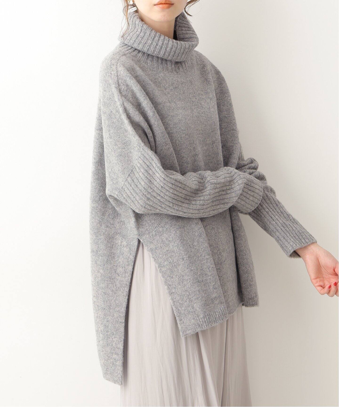 ウールカシミヤ脇スリットタートルネックプルオーバー◇（ニット  