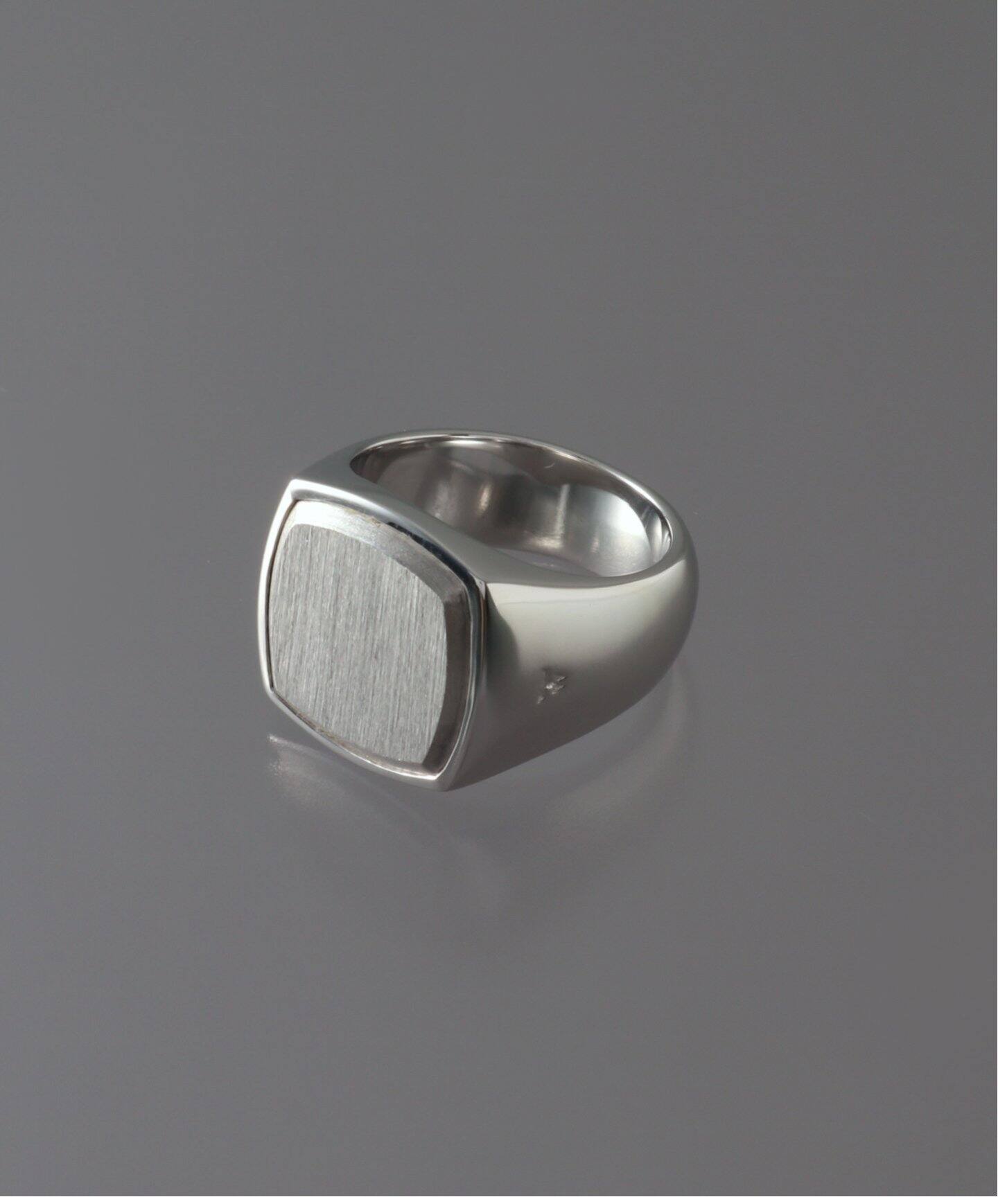 TOM WOOD / トムウッド】CUSHION SILVER TOP（リング）｜PULP 
