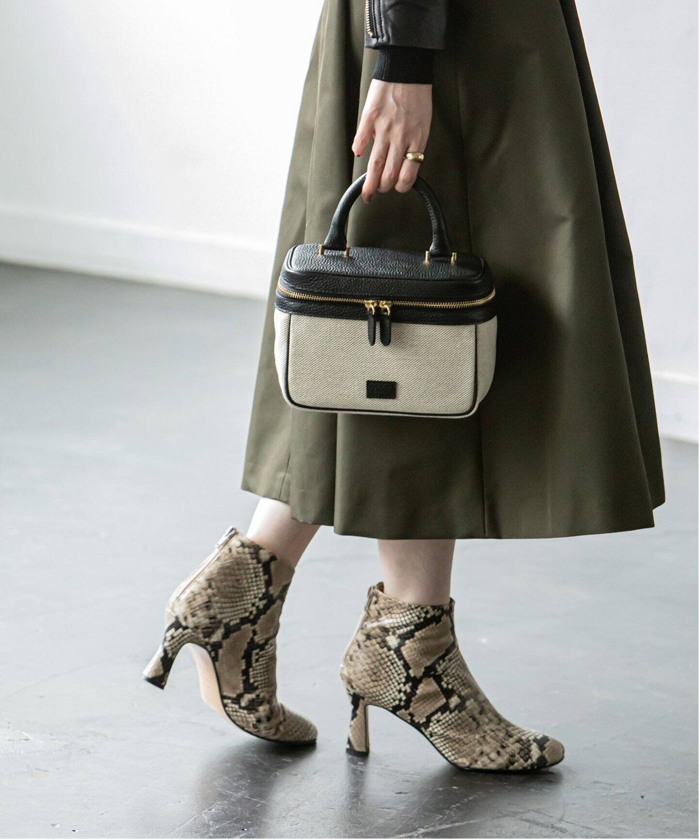 ch!iii】キャンバスバニティBAG（ハンドバッグ）｜NOBLE（ノーブル）の  