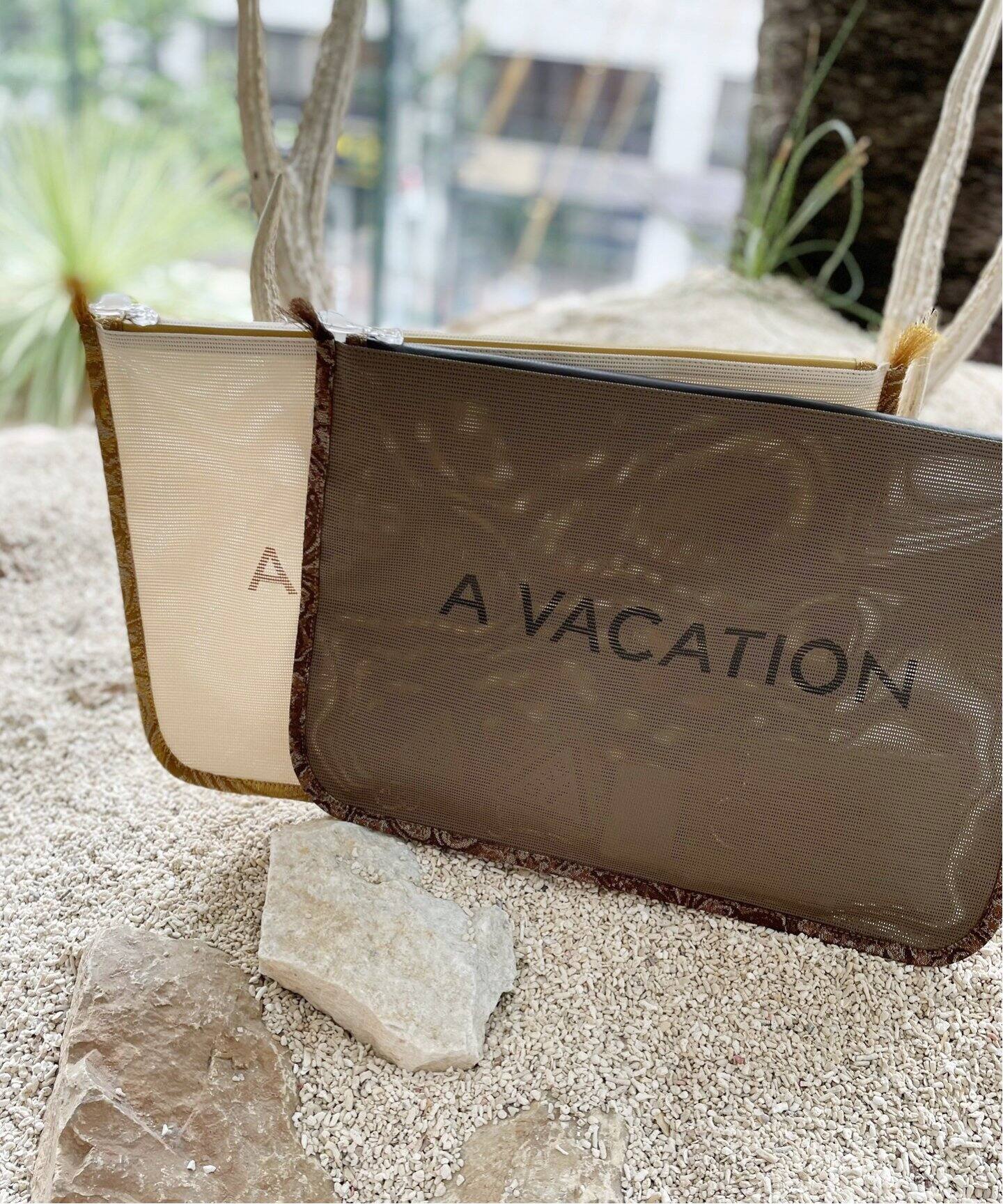 美品』A VACATION 間に合え ア ヴァケーション クラッチバッグ PILLOW