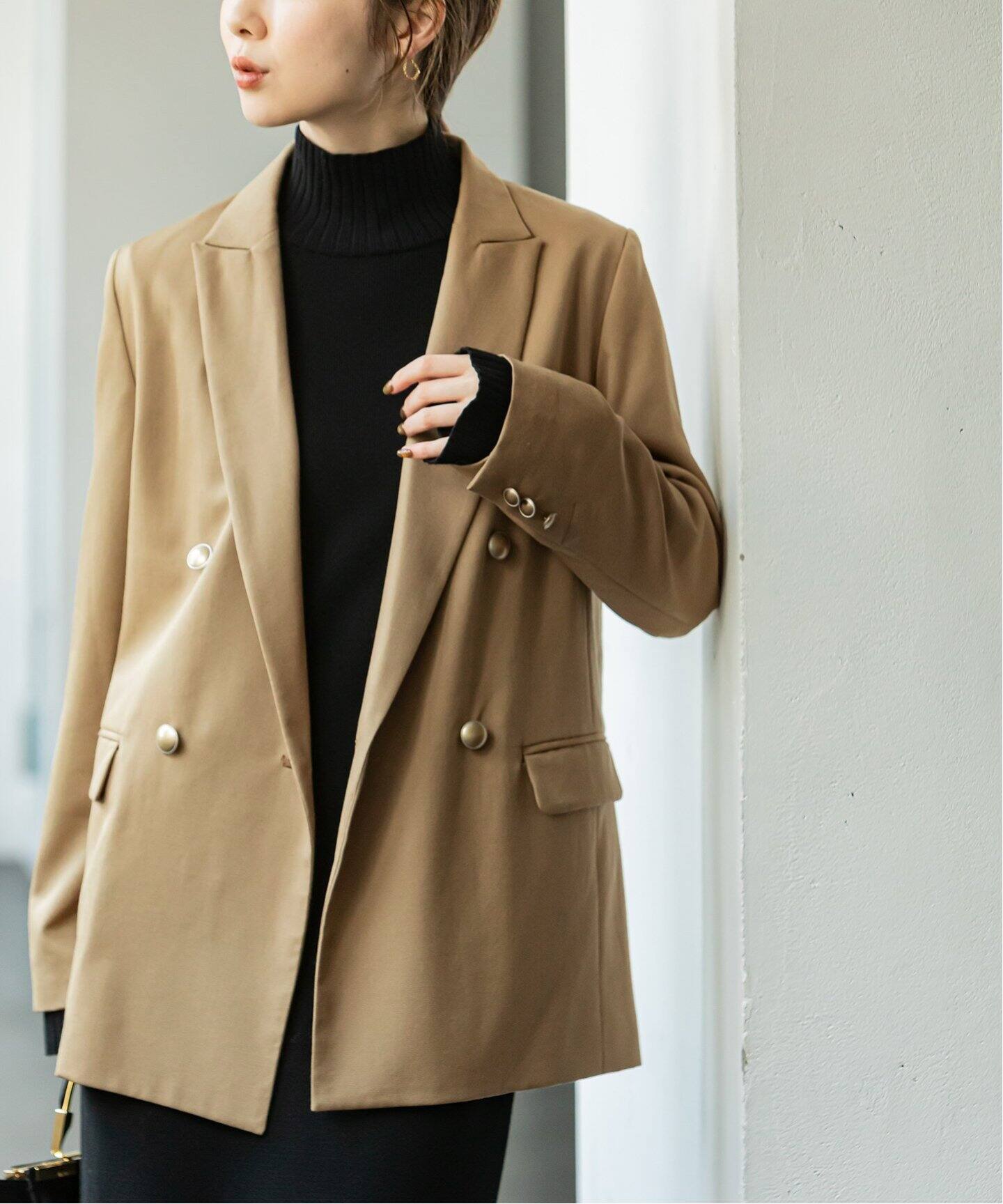 プレーンピークドラペルダブルジャケット（テーラードジャケット  