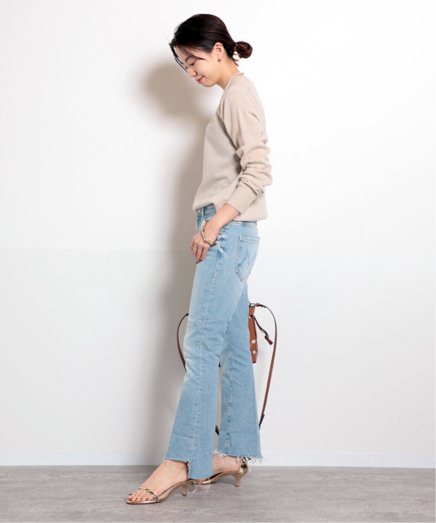 MOTHER/マザー】INSIDER CROP STEP FRAY（デニムパンツ・ジーンズ  