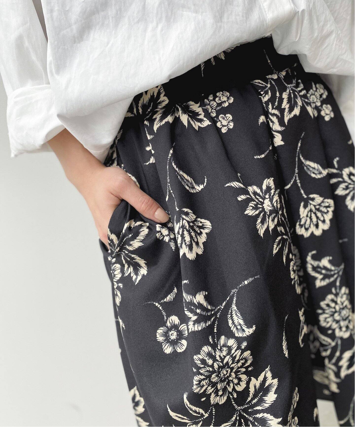 ハイビスカスプリント ショートパンツ（ショート・ハーフパンツ）｜L  