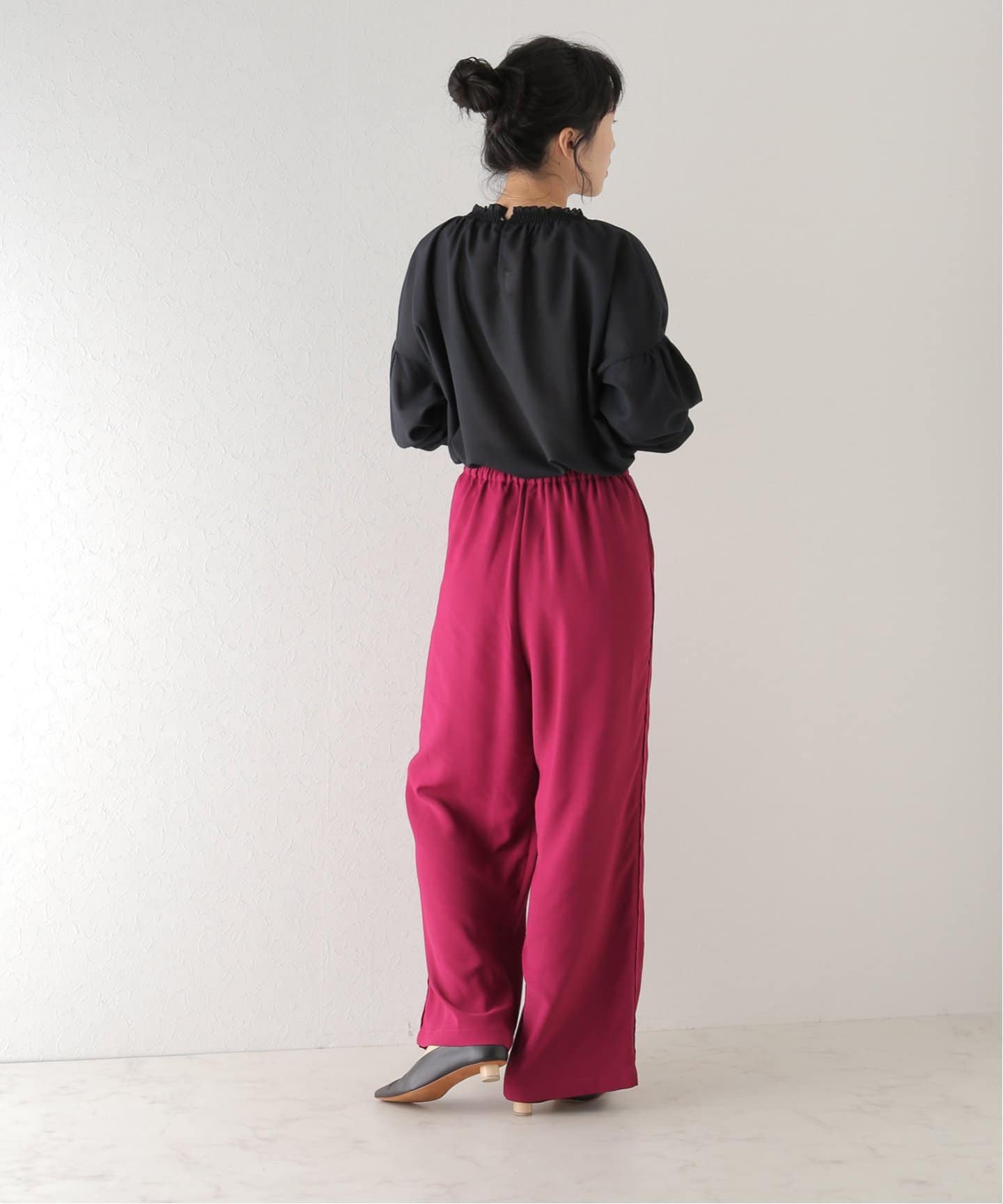 サテンイージーパンツ（その他パンツ）｜B.C STOCK（ベーセー