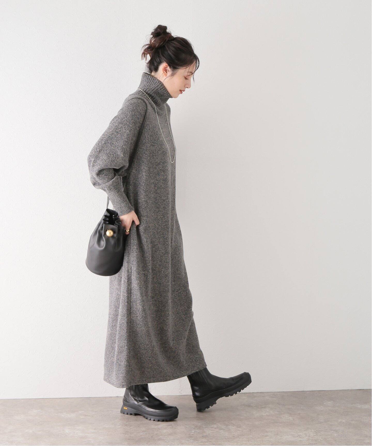 ATON / エイトン】WOOL MOULINE TURTLE NECK DRESS（ワンピース  