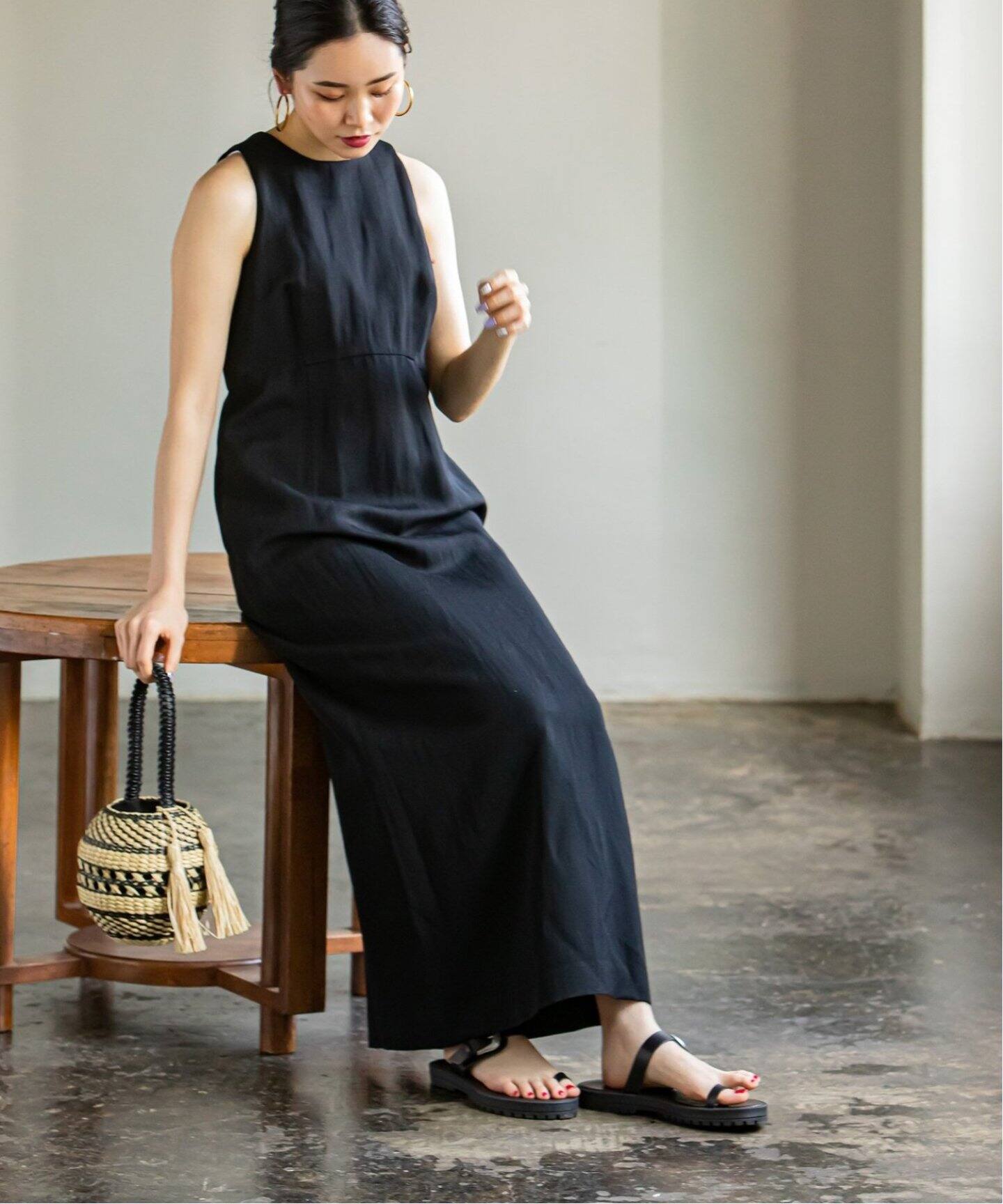 追加 カーブシルエットロングワンピース 2 Noble ノーブル 公式のファッション通販 Baycrew S Store