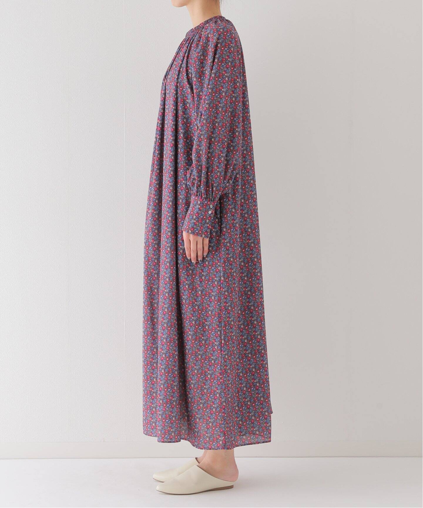 小花柄ギャザースモックワンピース（ワンピース）｜JOURNAL STANDARD  