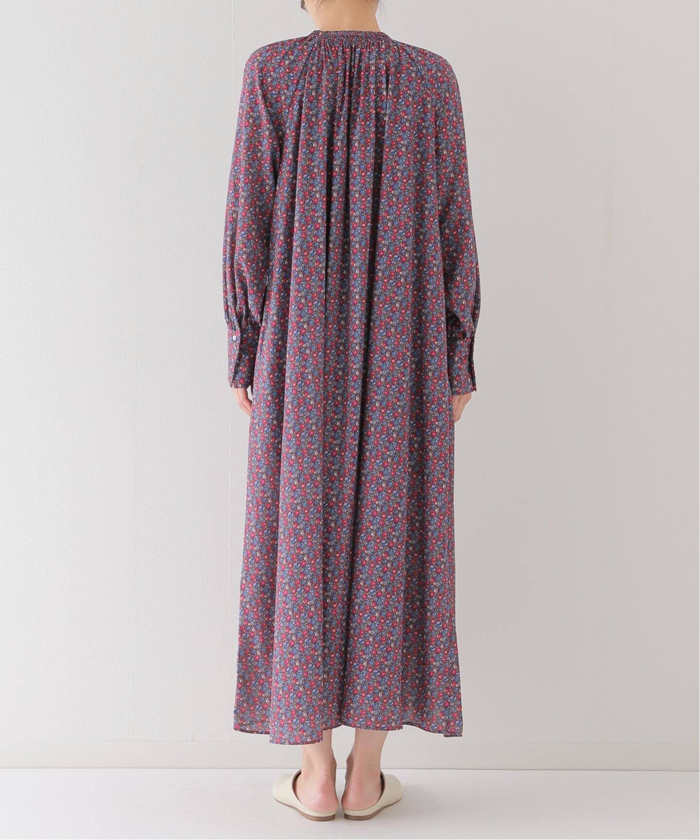 小花柄ギャザースモックワンピース（ワンピース）｜JOURNAL STANDARD  