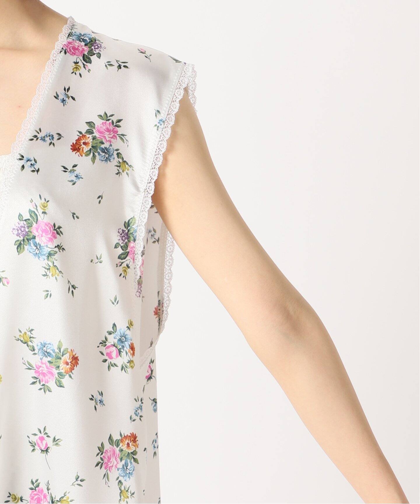 フラワーサテン Vネック ドレス（ワンピース）｜EDIT.FOR LULU  