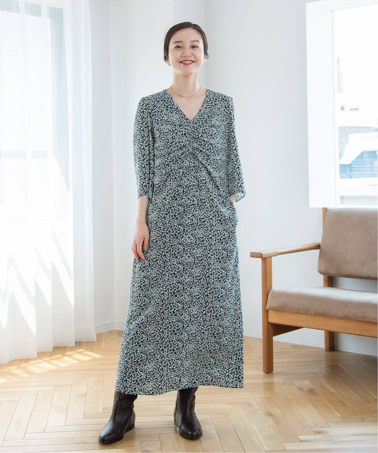 Vネックギャザーワンピース Iena イエナ 公式のファッション通販 Baycrew S Store