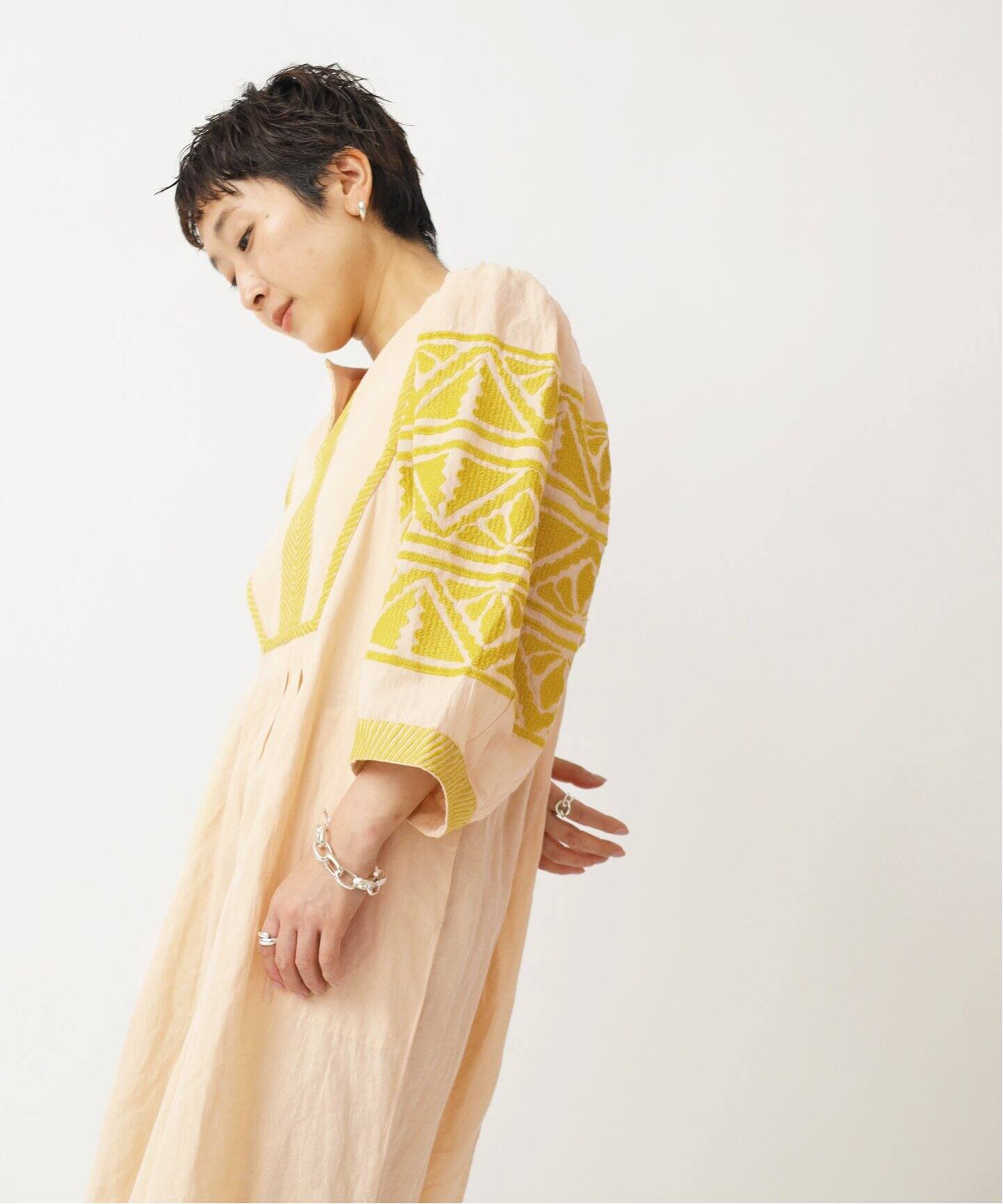 SARA MALLIKA/サラマリカ】コットンリネン HEAVY EMB ワンピース  