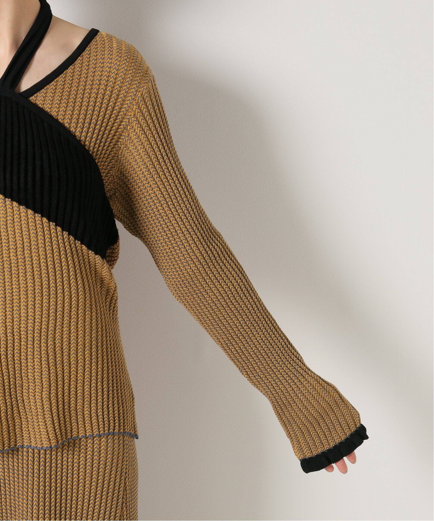 AKANE UTSUNOMIYA/アカネウツノミヤ】ニットワンピース（ワンピース  