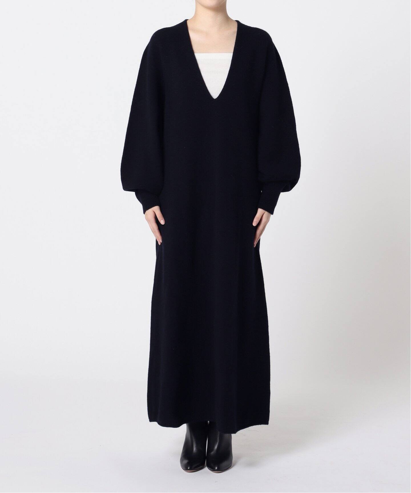 カシミヤコン フカVニットロングワンピース（ワンピース  