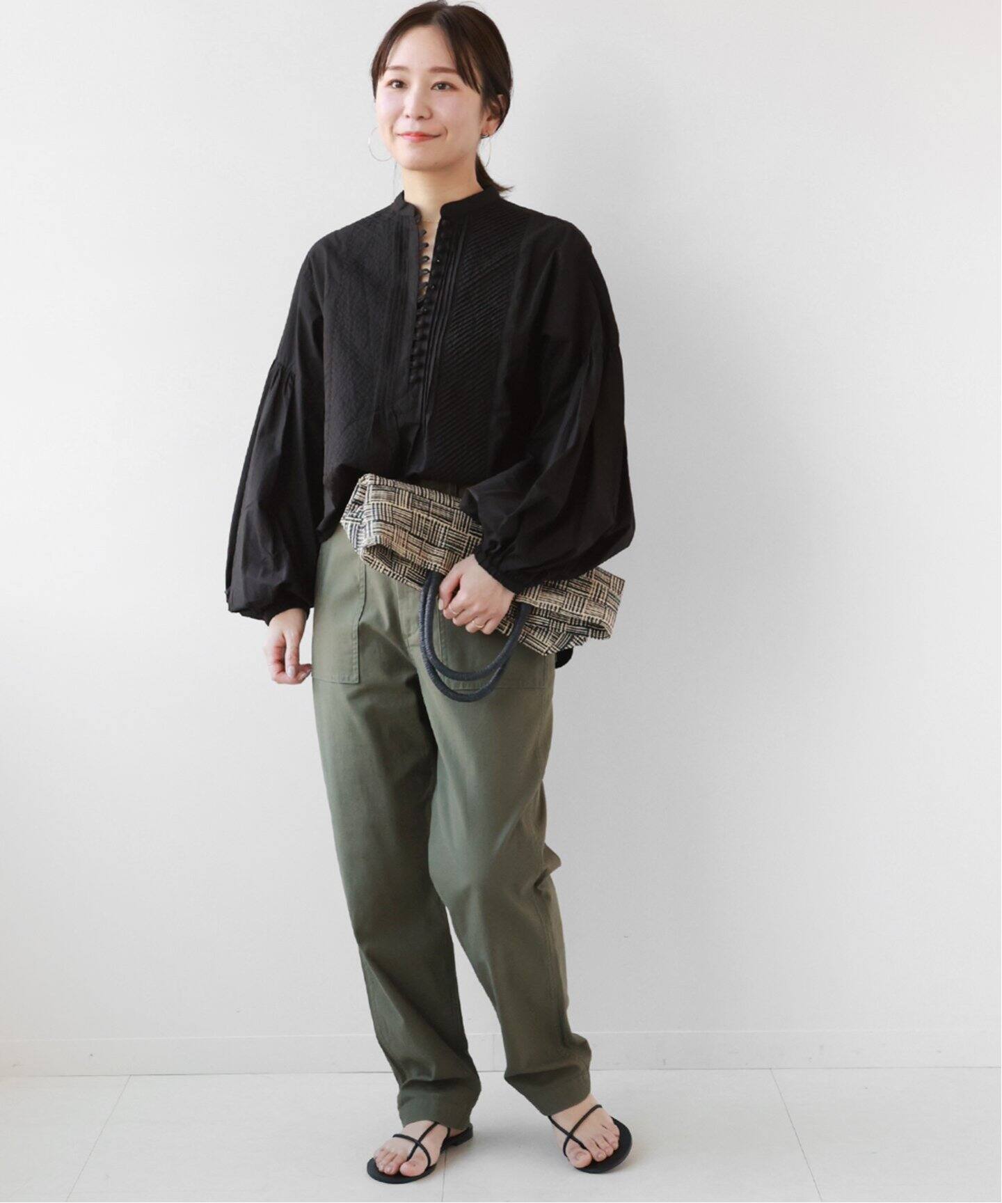 SARA MALLIKA/サラマリカ】DIAGNAL TUCK TOP：ブラウス（シャツ 
