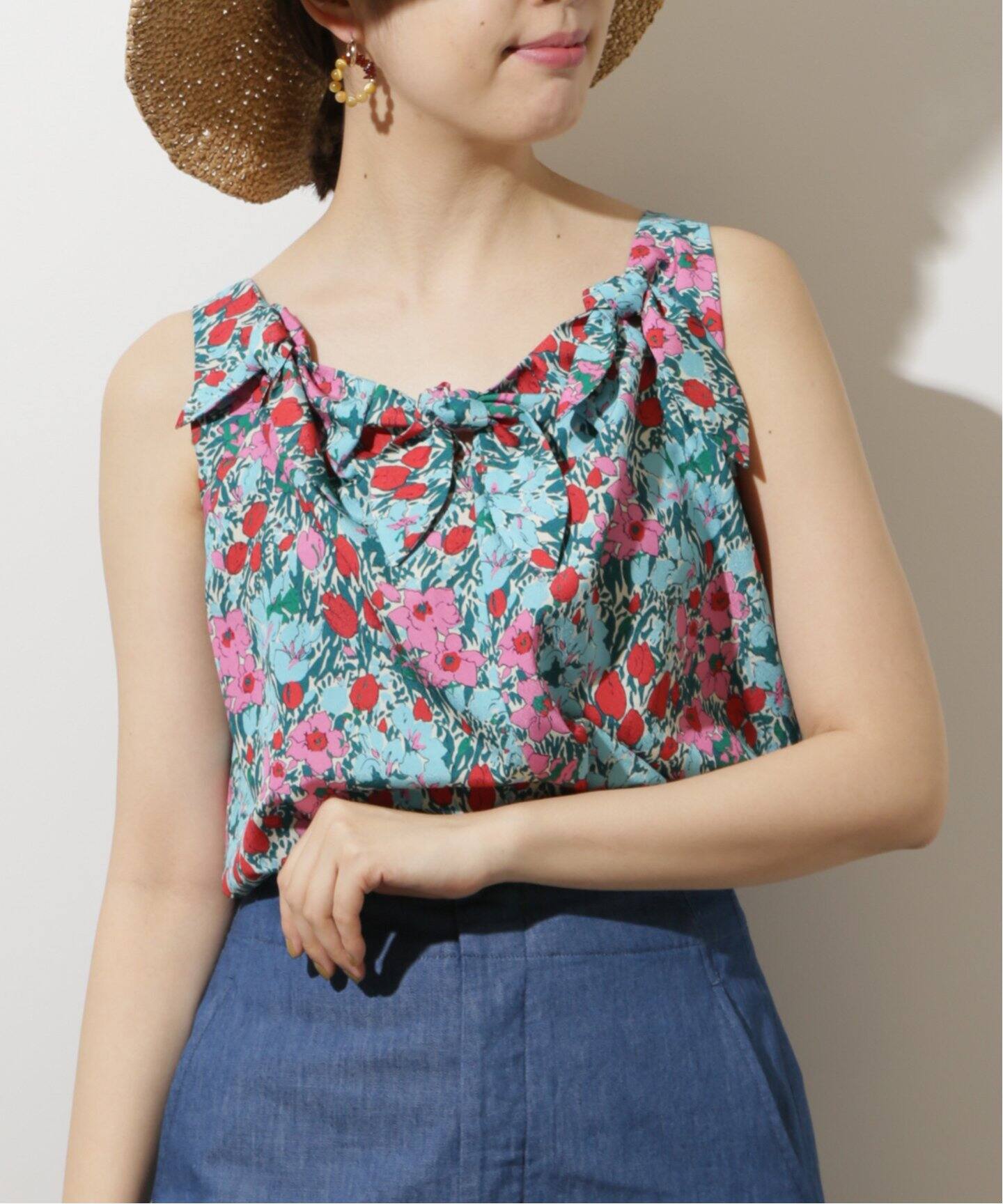 IENA LA BOUCLE RATTIフラワーリボンブラウス|IENA(イエナ)公式の IENA LA BOUCLE RATTIフラワーリボンブラウス|IENA(イエナ)公式の