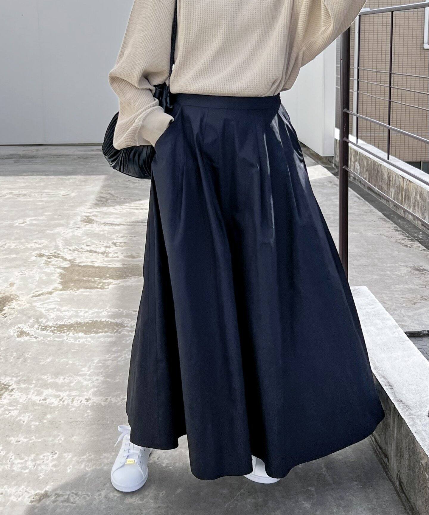 ヘビータフタタックボリュームスカート（ロング・マキシ丈スカート  