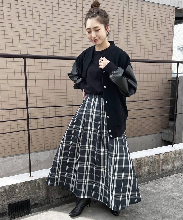 ヘビータフタタックボリュームスカート（ロング・マキシ丈スカート  