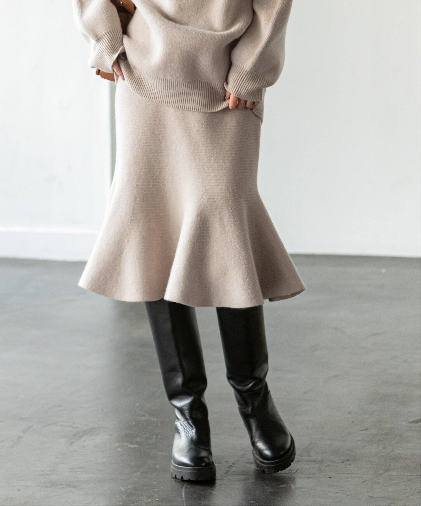 ウールスムースフレアニットスカート（ロング・マキシ丈スカート  