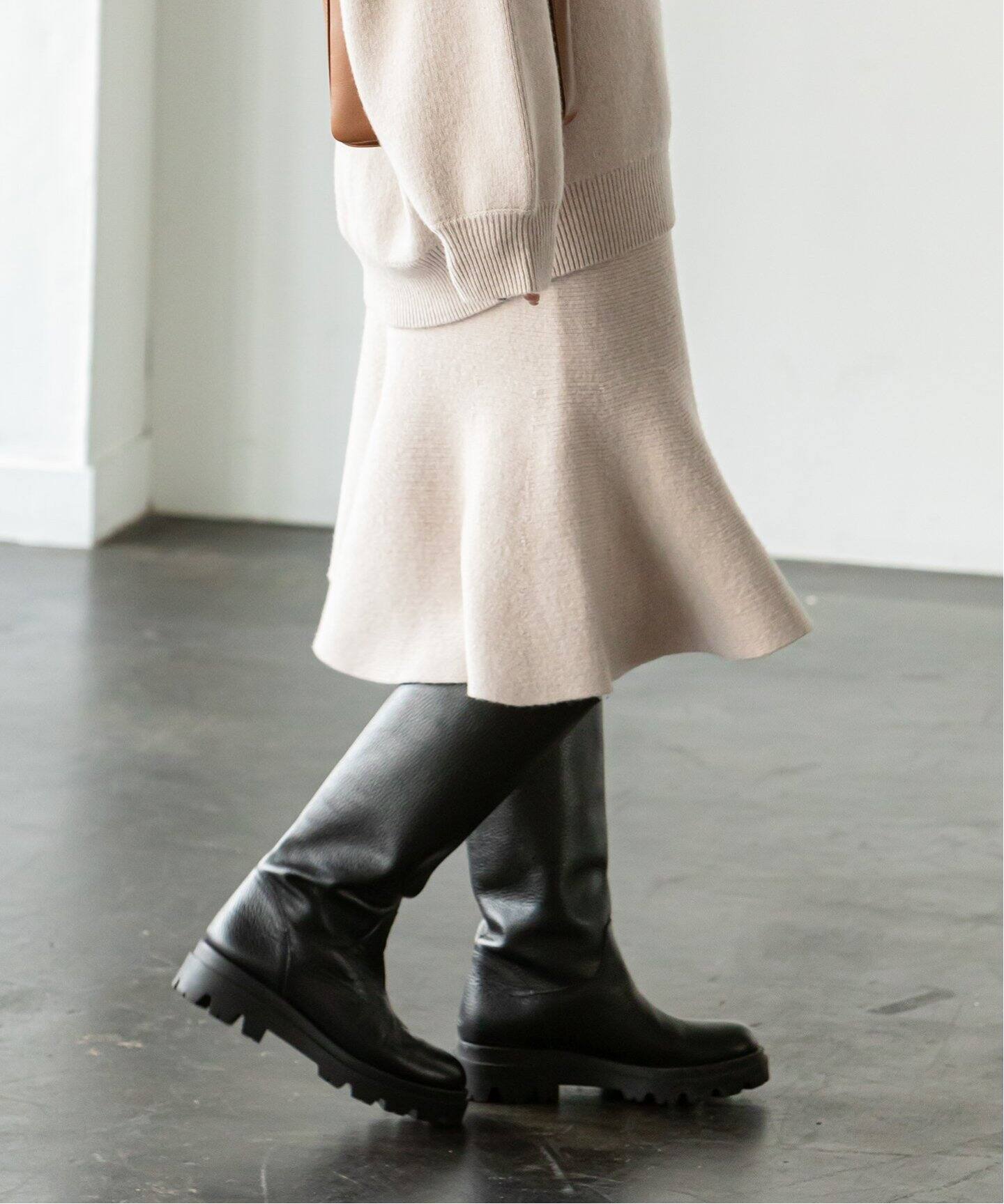 ウールスムースフレアニットスカート（ロング・マキシ丈スカート  