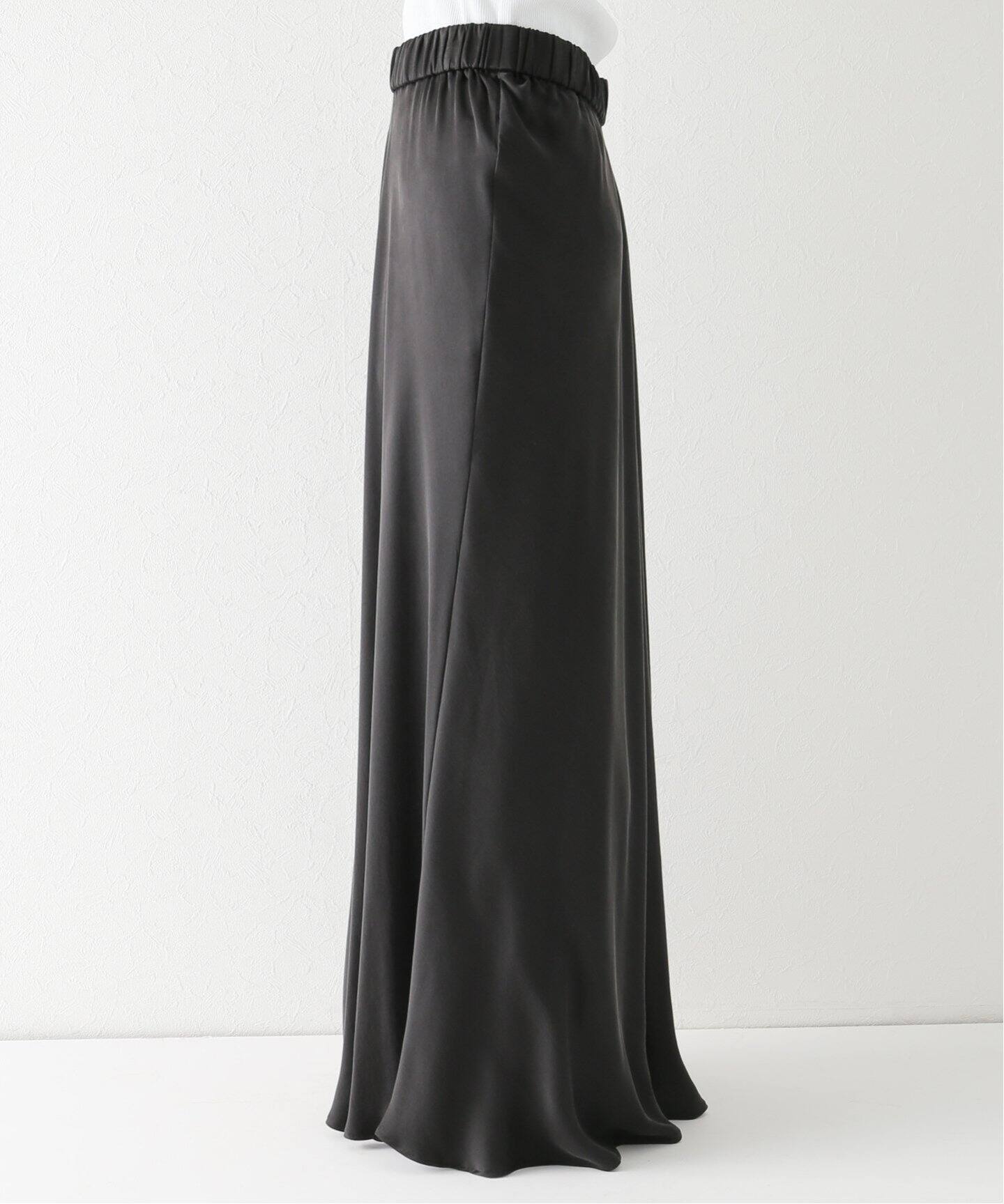 シルクサテン スカート BK（ロング・マキシ丈スカート）｜Deuxieme  