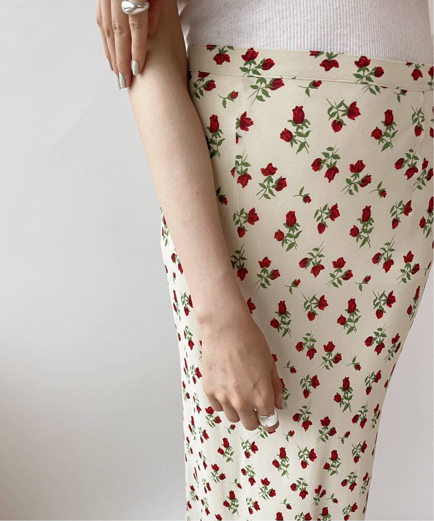 ヴィンテージフラワーシアーバイアスマキシスカート（ロング・マキシ丈  