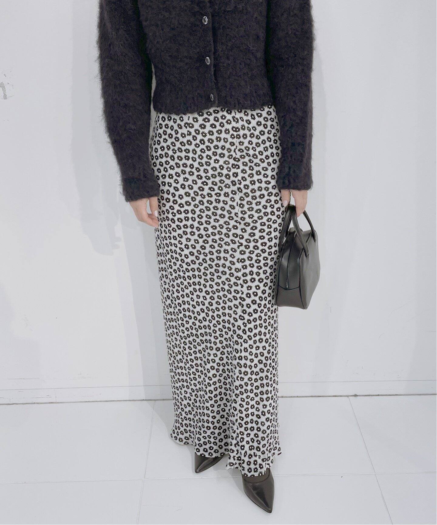 ヴィンテージフラワーシアーバイアスマキシスカート（ロング・マキシ丈  