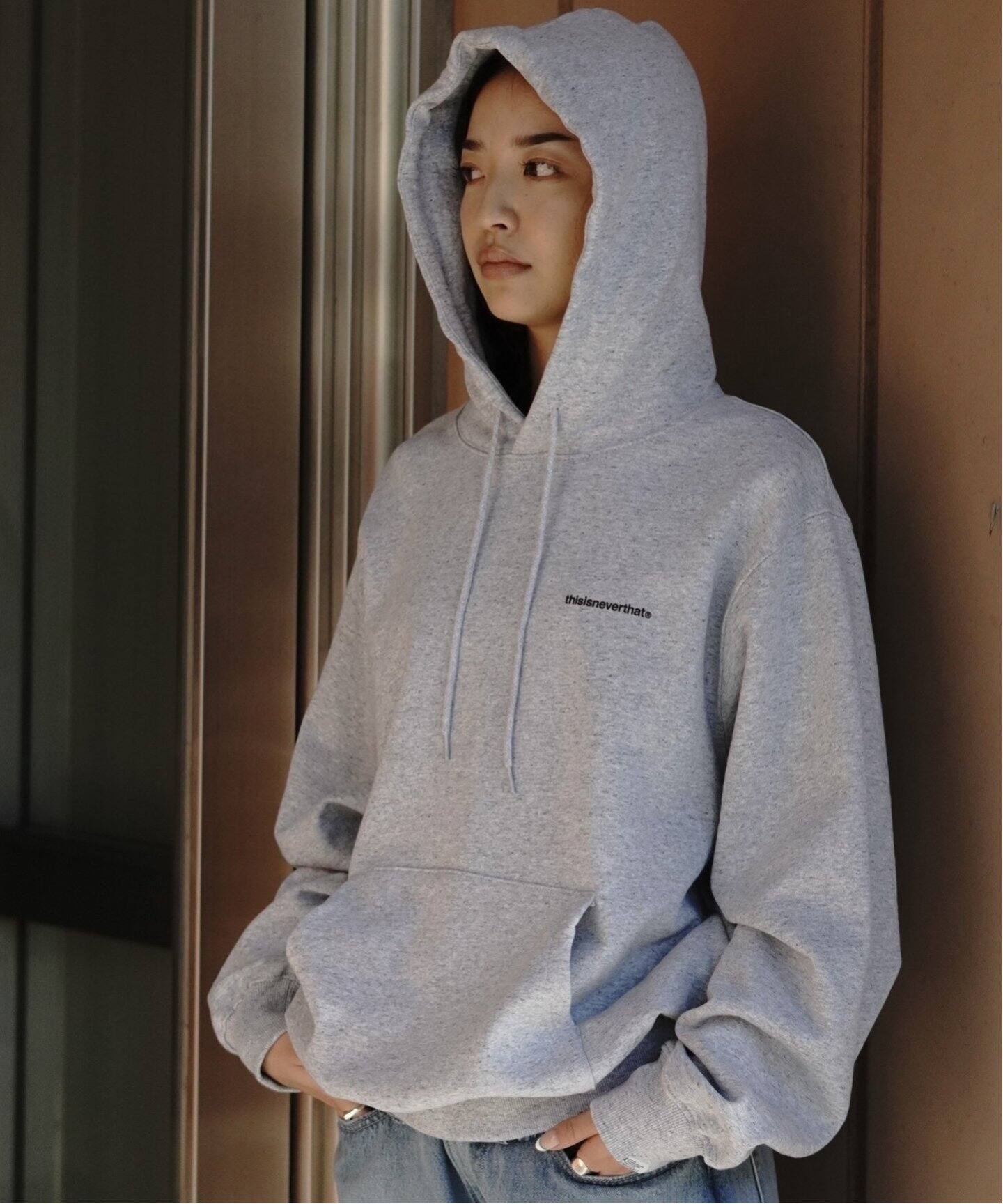 thisisneverthat / ディスイズネバーザット】BASIC T-LOGO HOODIE 