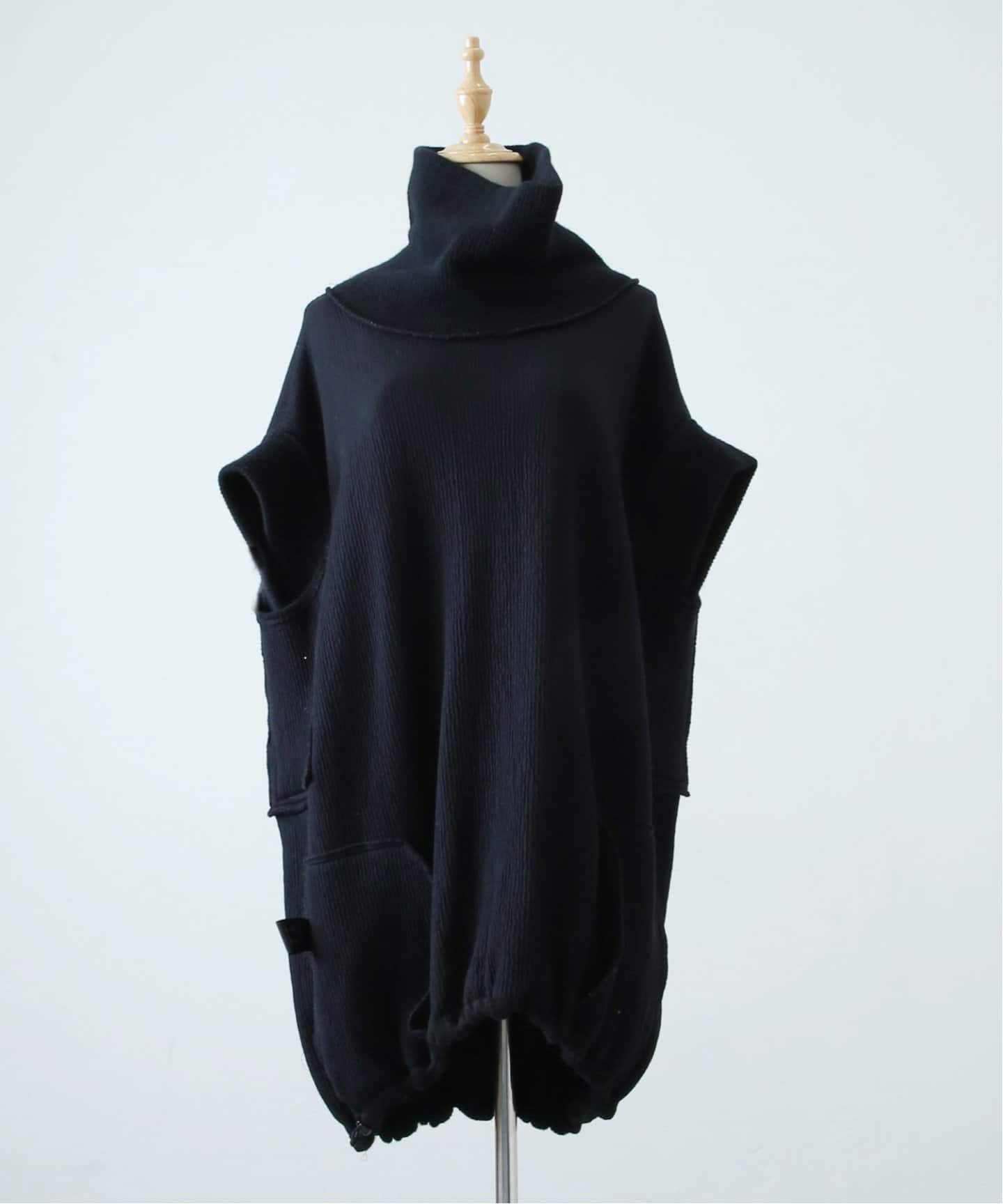 COGTHEBIGSMOKEGISELE ROLLNECK GILLETブラック
