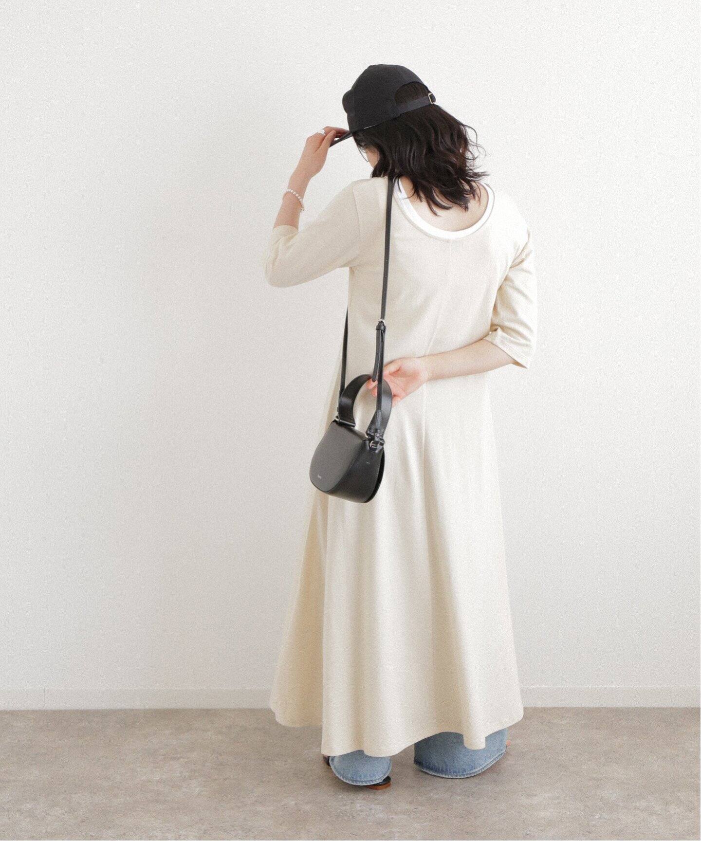 バックシャンフィット フレアワンピース B C Stock ベーセーストック 公式のファッション通販 Baycrew S Store