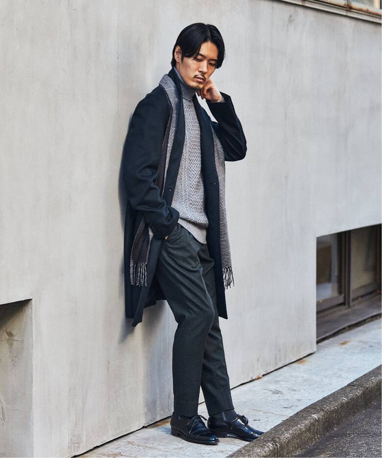 Biella Yarn / ビエラヤーン】7ゲージ ケーブル タートルネックニット 