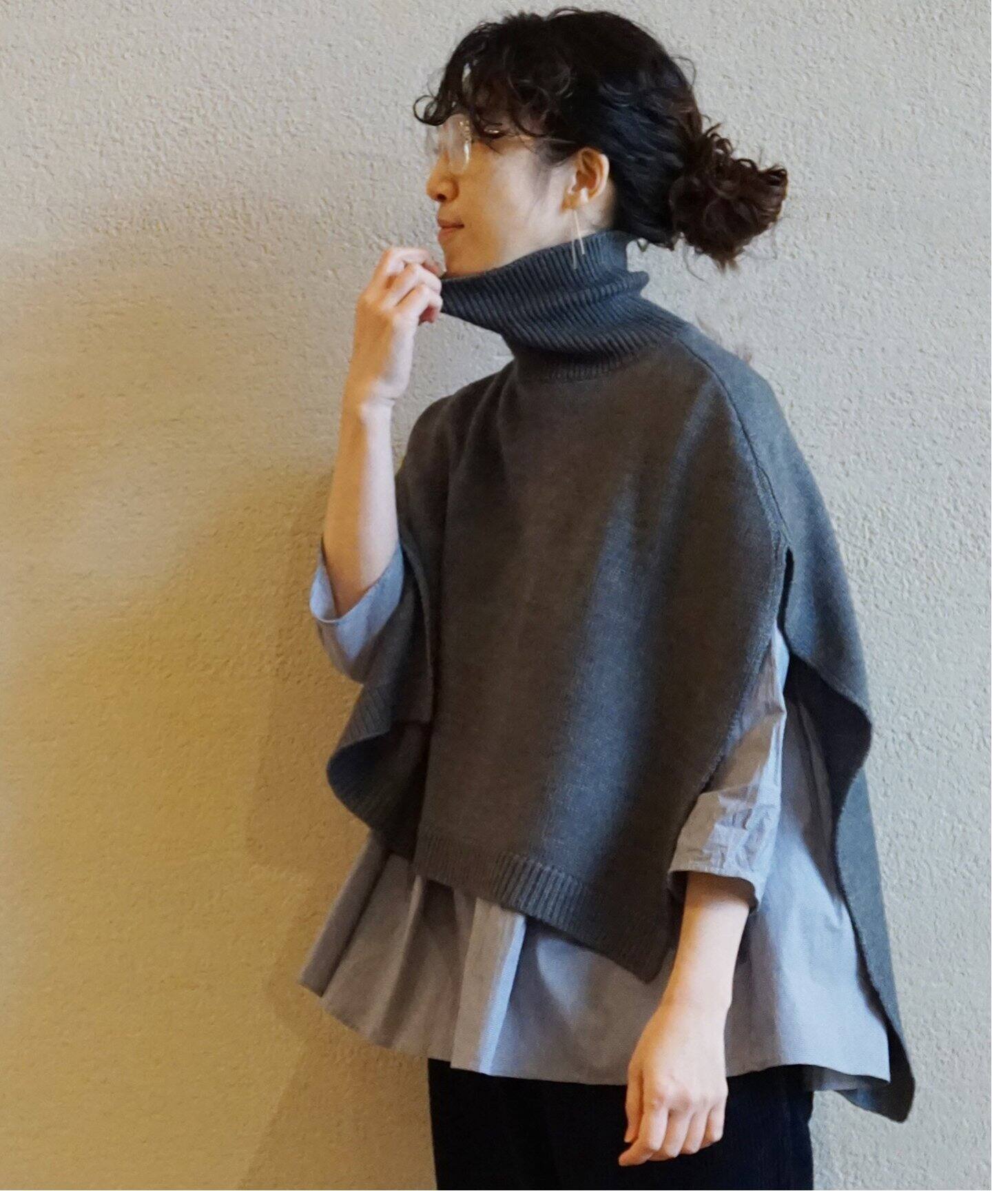 ライトジャージー タートルネックポンチョ（その他トップス）｜journal 