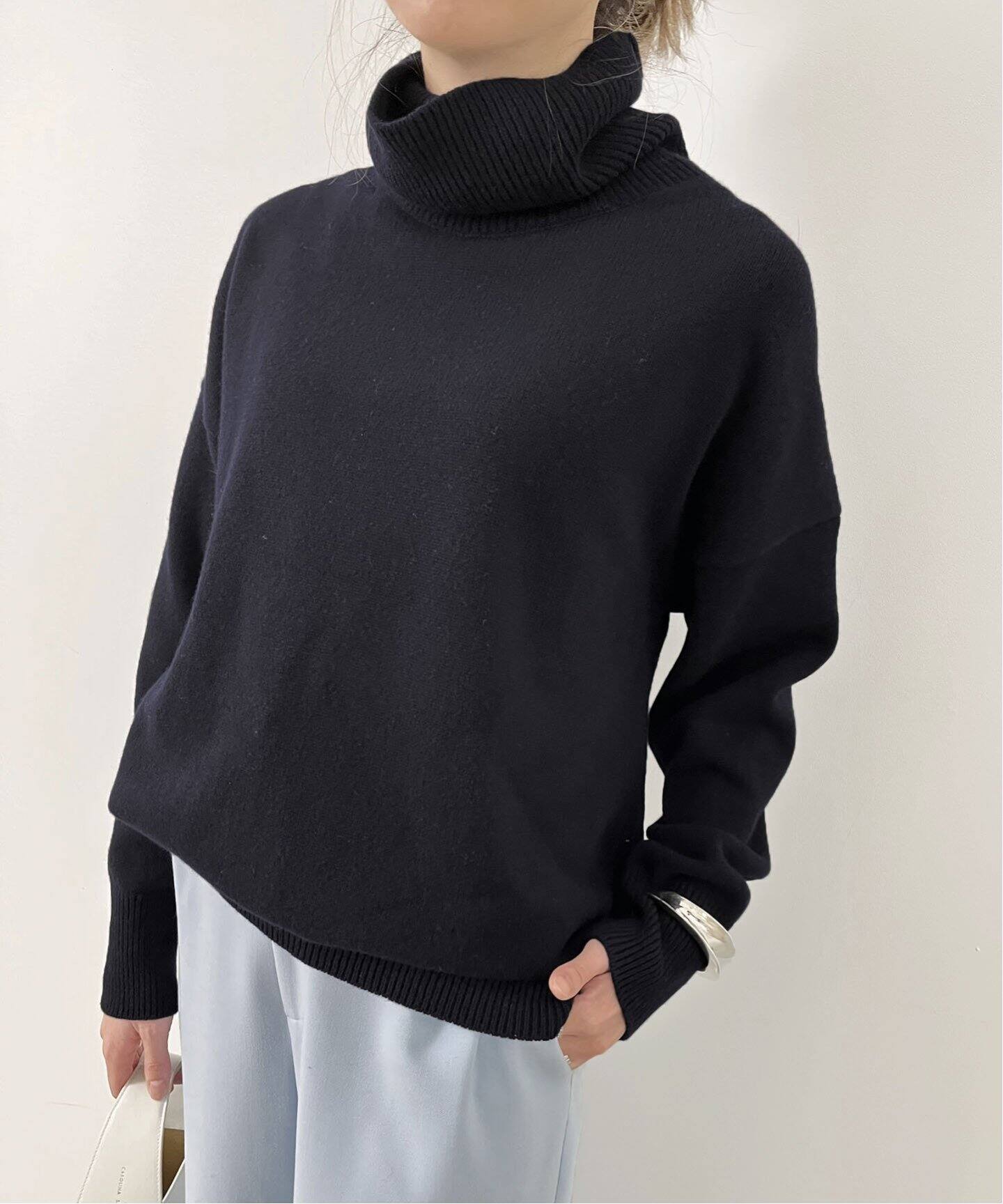 ミドルゲージタートルニット（ニット／セーター）｜L 