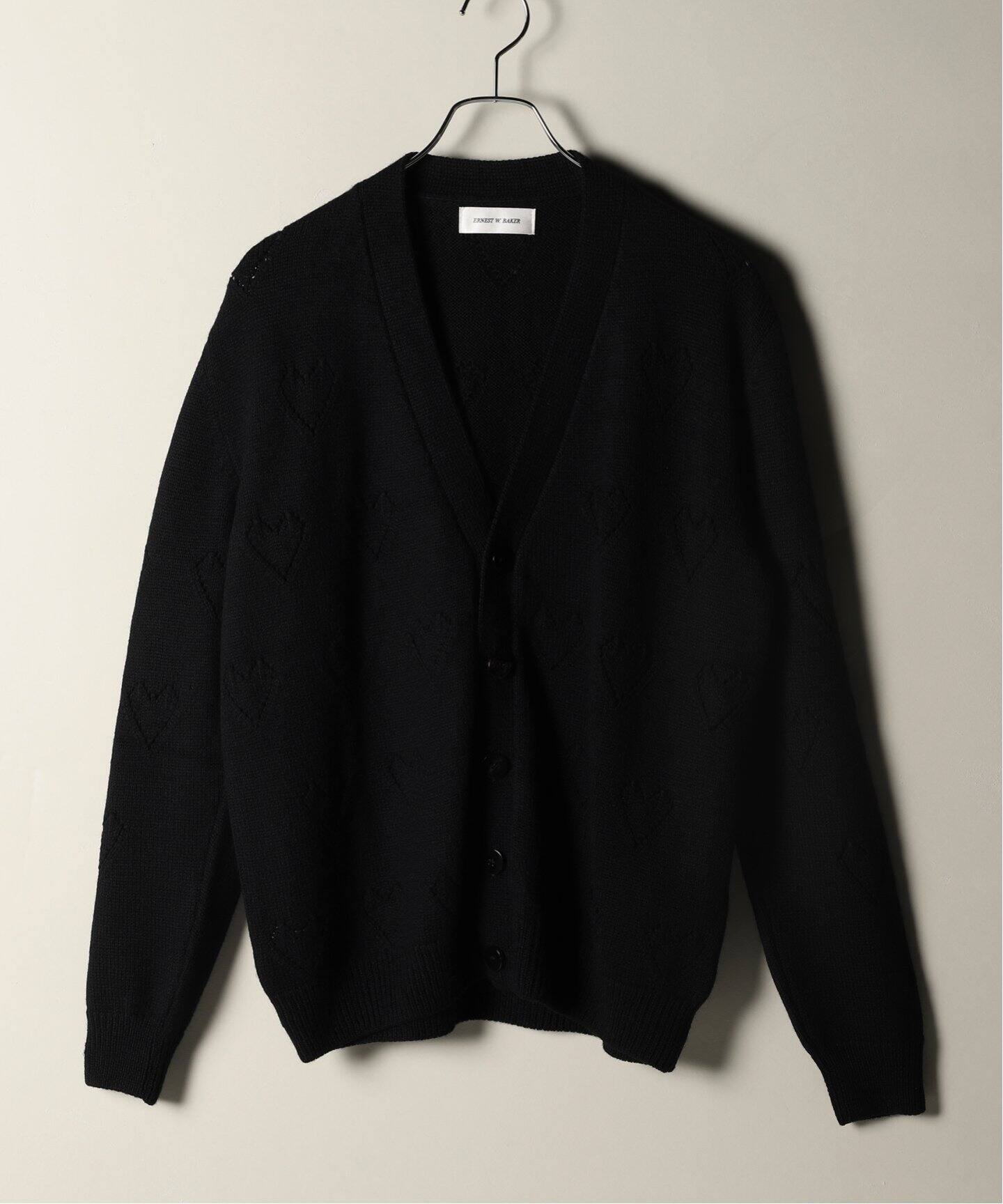 ERNEST W. BAKER / アーネストダブルベイカー】Hearts knit cardigan  