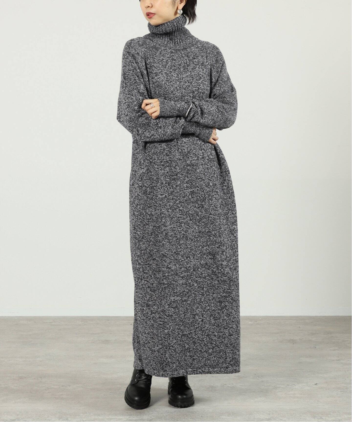 ATON/エイトン】WOOL MOULINE Turtle Neck ドレス（ワンピース 