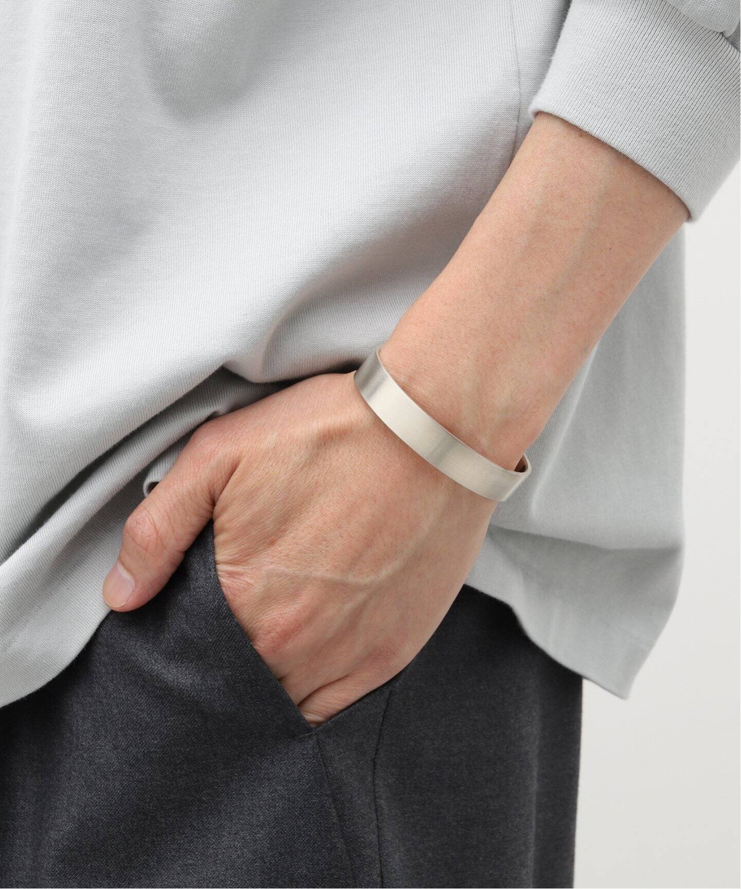 LE GRAMME 33G BRUSHED RIBBON BRACELET（ブレスレット・バングル 