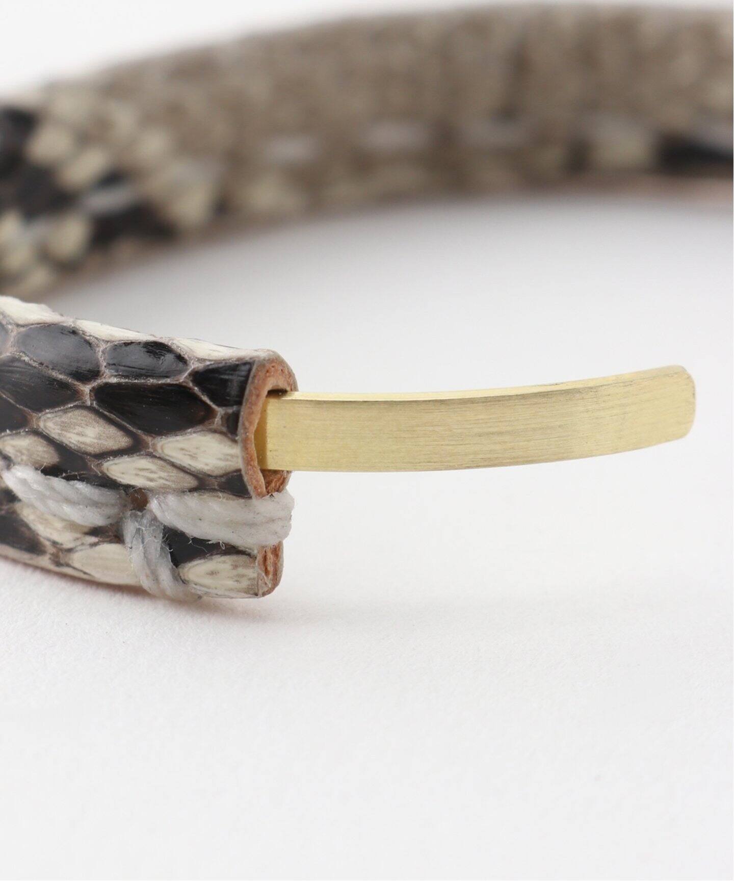 Hender Scheme / エンダースキーマ】python brass bangle S 