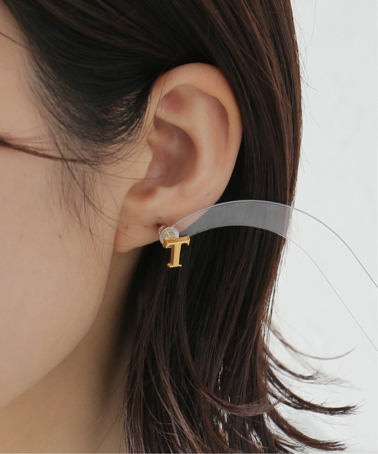 SYMPATHY OF SOUL/シンパシーオブソウル】 イニシャルピアス T（片耳  