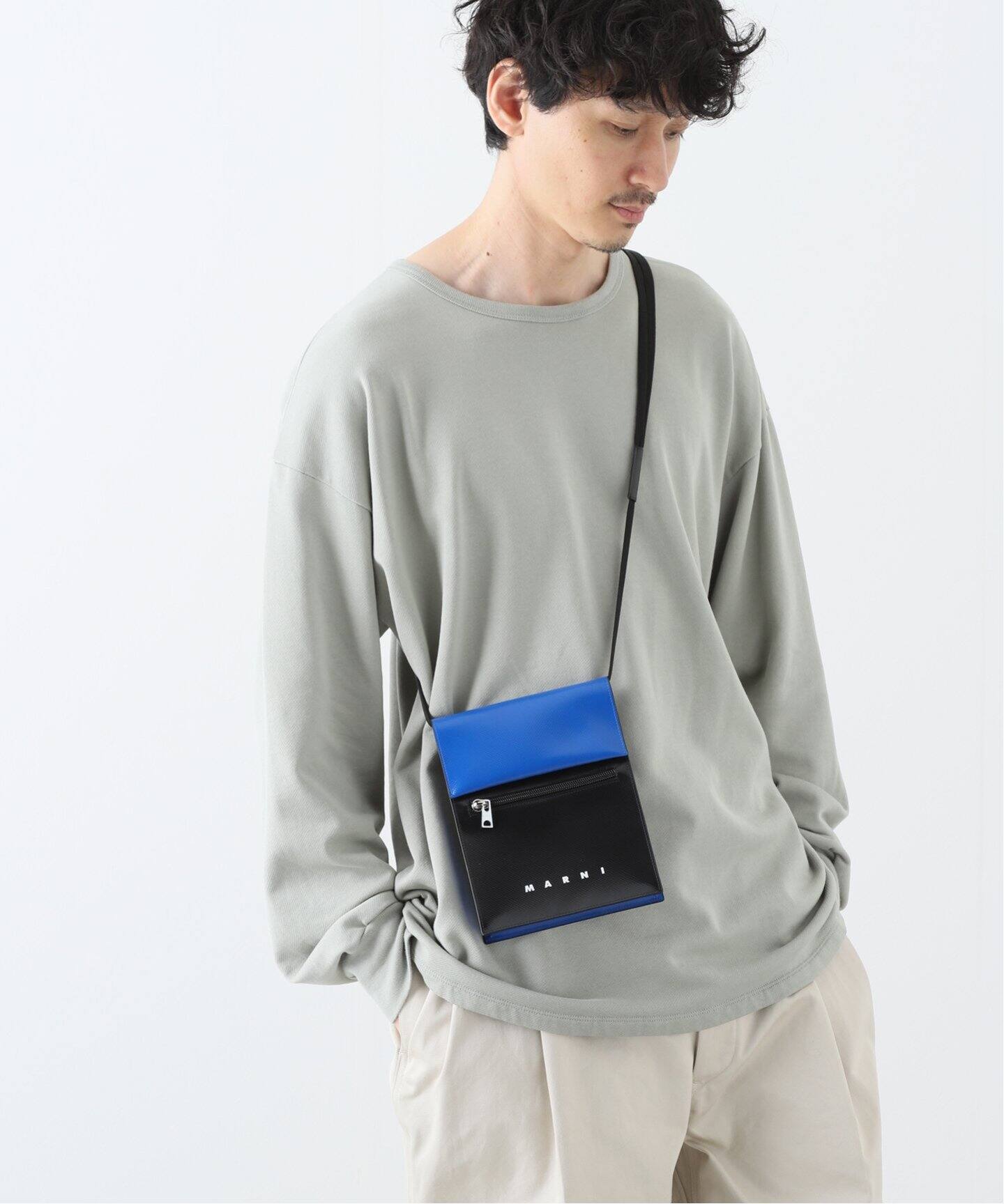 コメントなし購入OK】マルニ MARNI フォンポーチ ミニショルダー くわしく