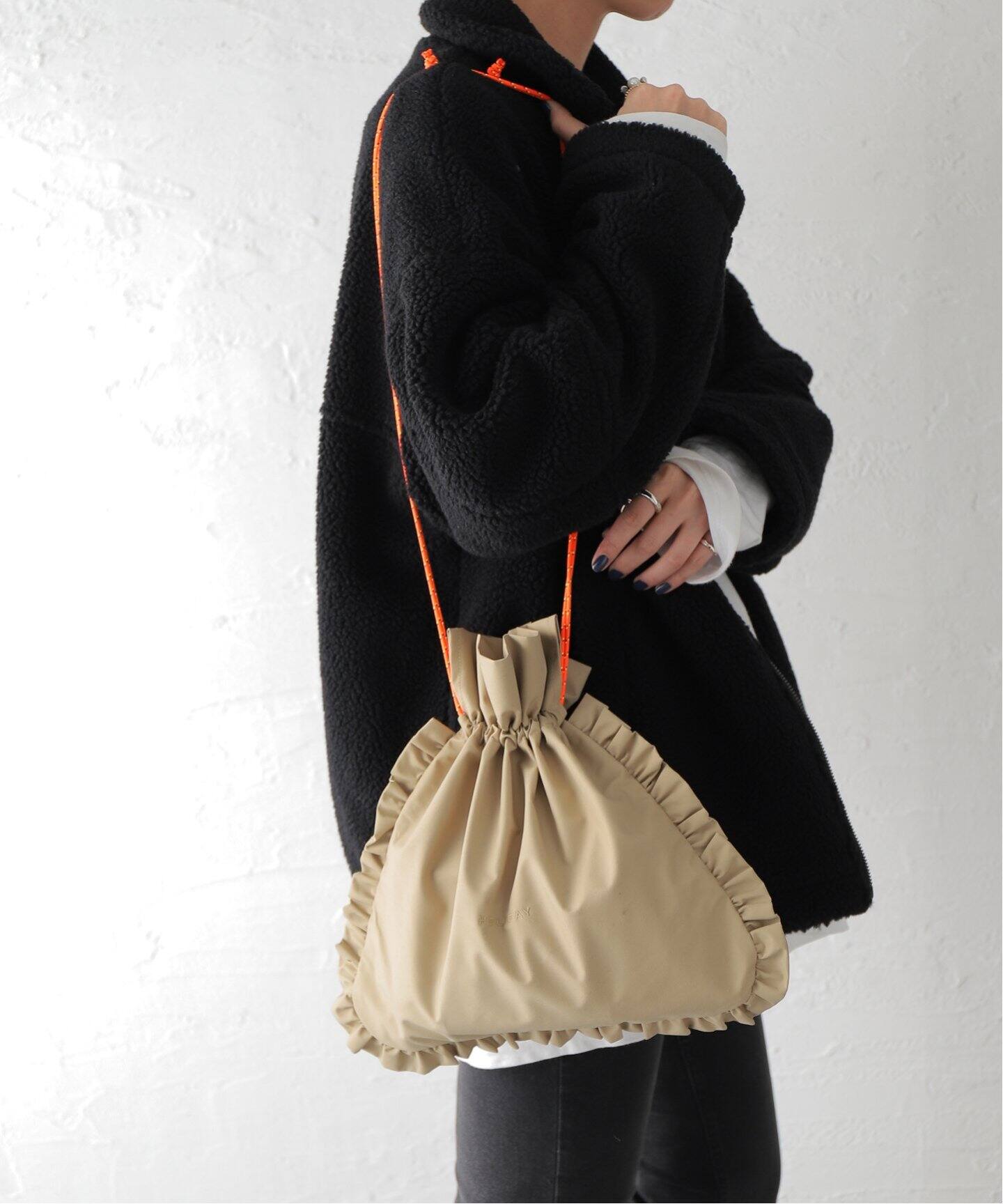 HOLIDAY/ホリデイ】NYLON RUFFLE POCHETTE：バッグ（その他バッグ  