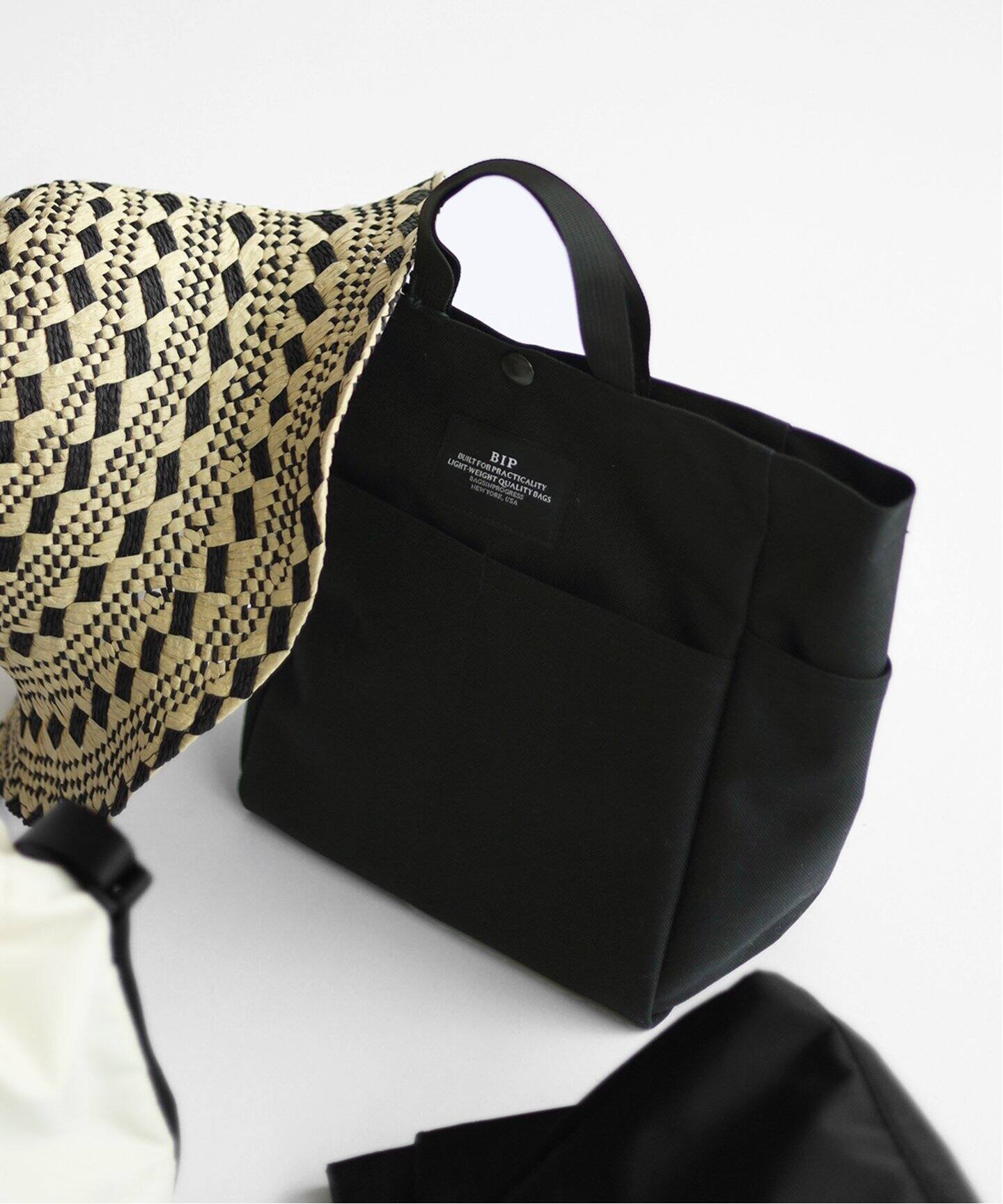 BAGS IN PROGRESS/バッグス イン プログレス】MULTI POCKET SHOLDER TO 