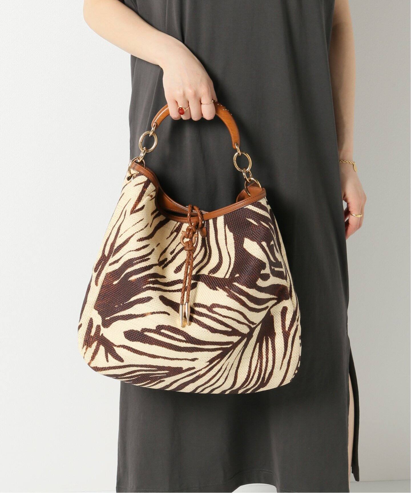 VINTAGE FERRAGAMO ストローバッグ（ハンドバッグ）｜DECOUVERTE  