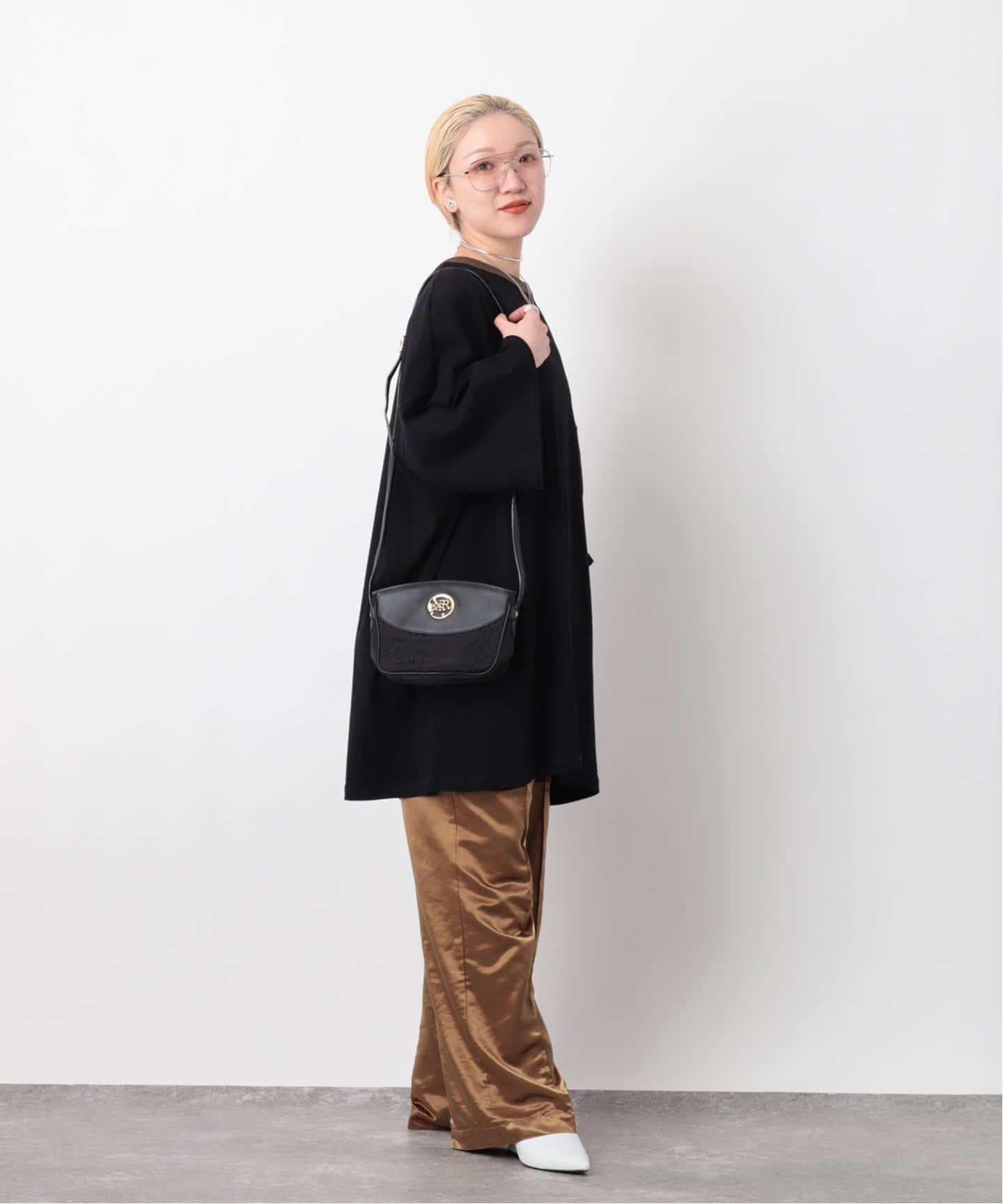 NINA RICCI ニナリッチ レディース 稼稼働品☆手巻きブラックレザー VINTAGE NINA RICCI/ニナ リッチ】 Shoulder（ショルダーバッグ