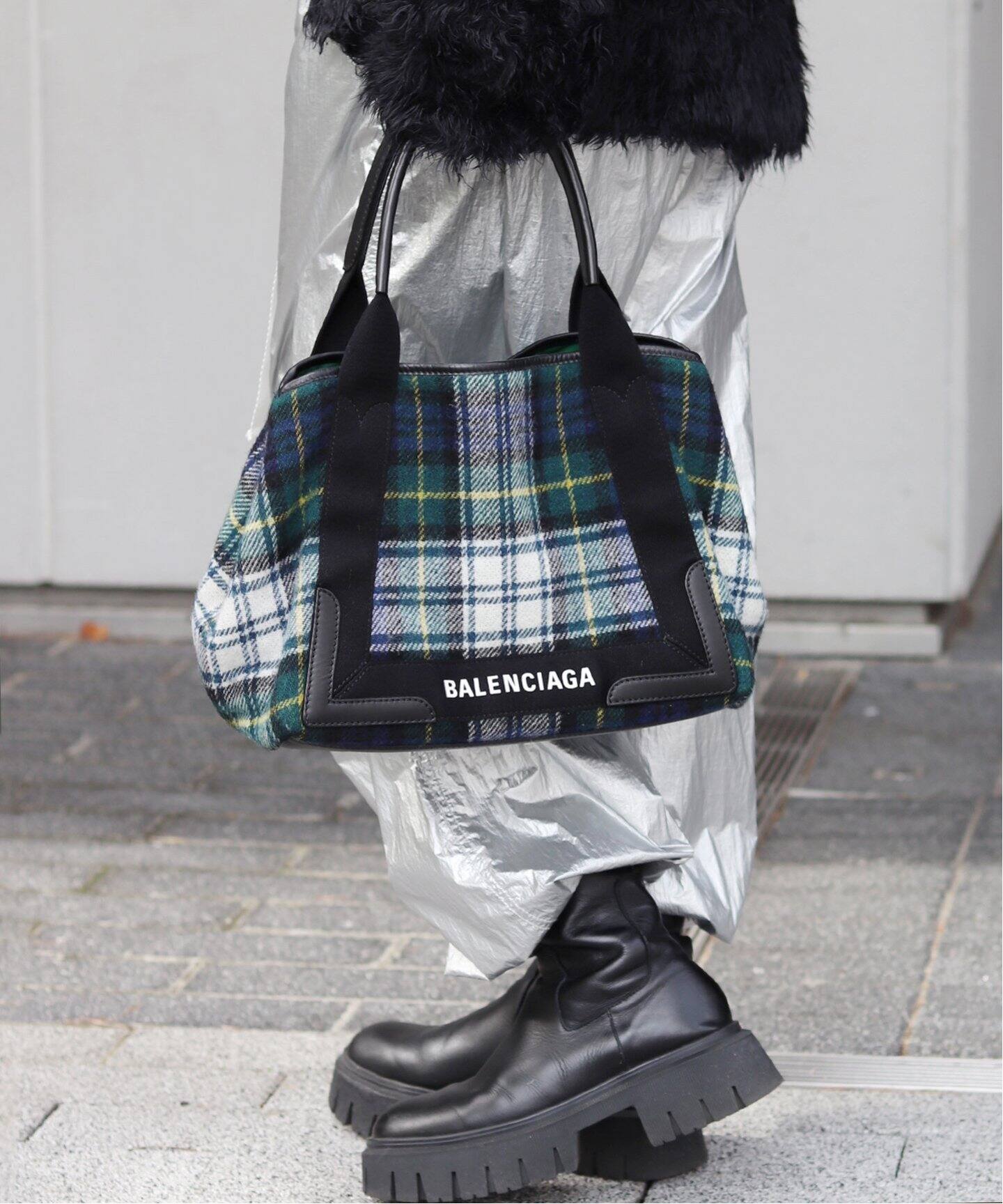 BALENCIAGA バレンシアガ ロゴ入り ひざ丈スカート ウール 黒ブラック 
