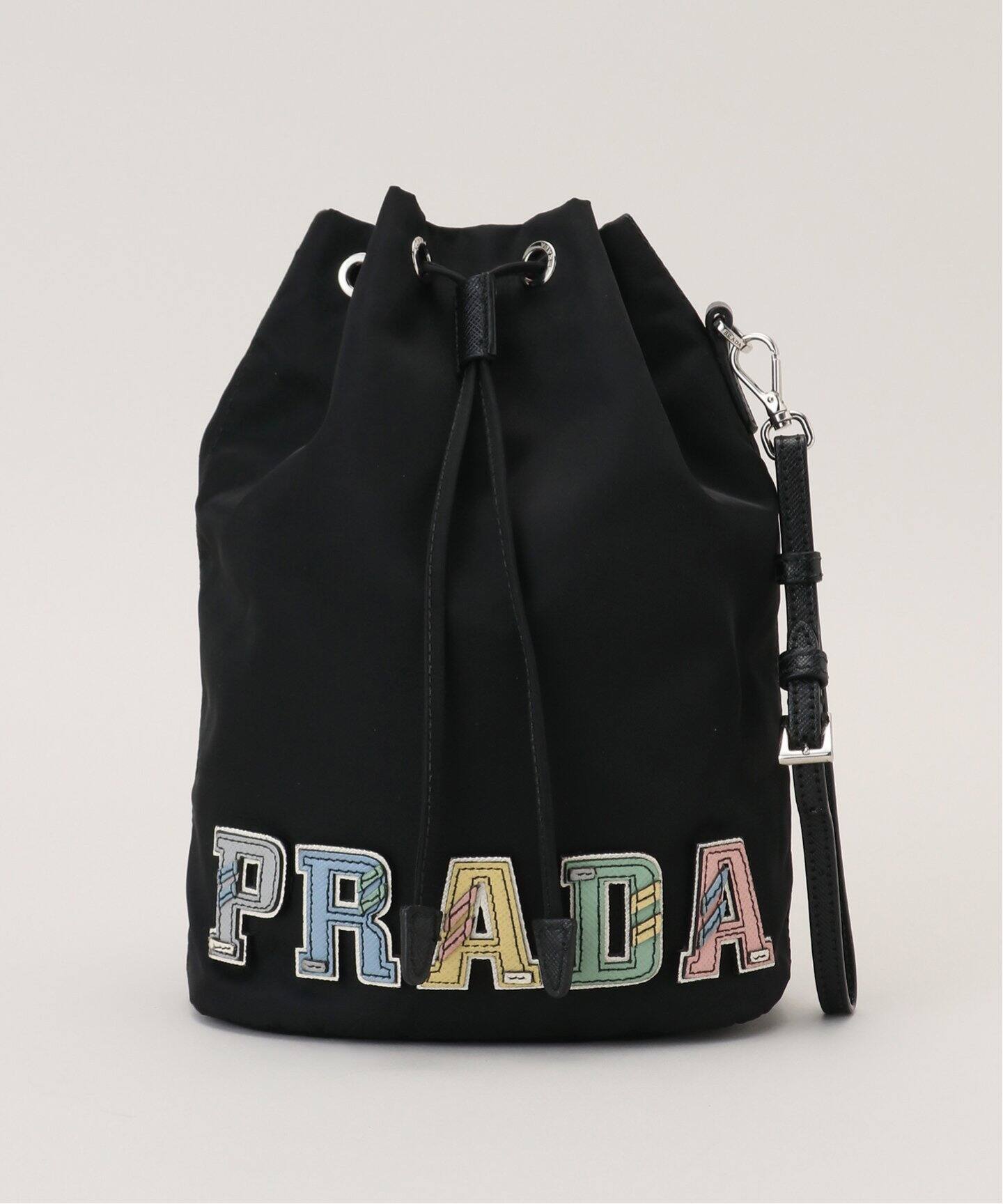 PRADA 黒 巾着 バッグPRADA プラダ 黒 ナイロン 巾着バック ポーチ 