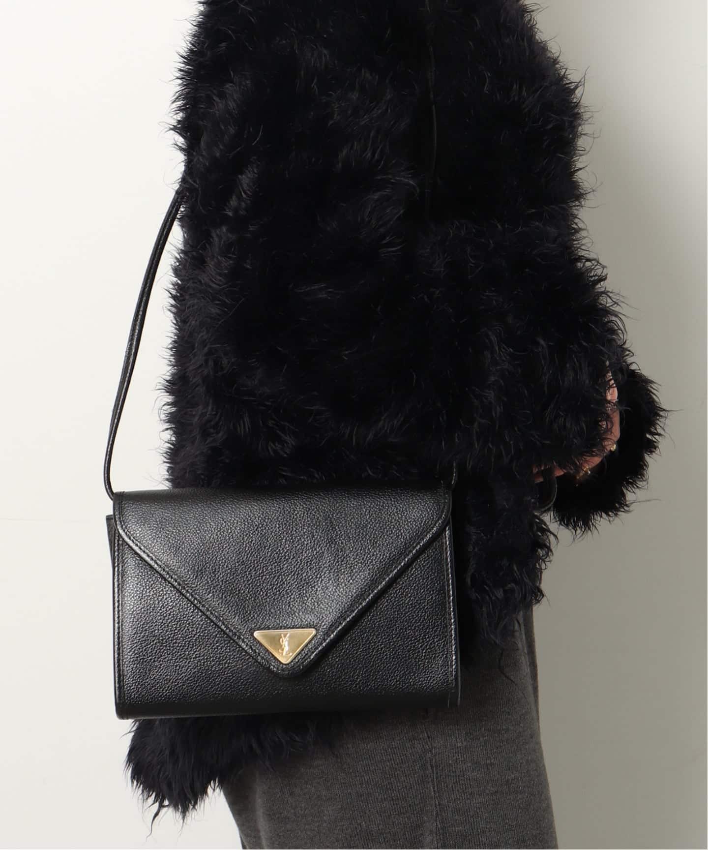 VINTAGE YSL/イヴ サンローラン】ショルダーバッグ（ショルダーバッグ