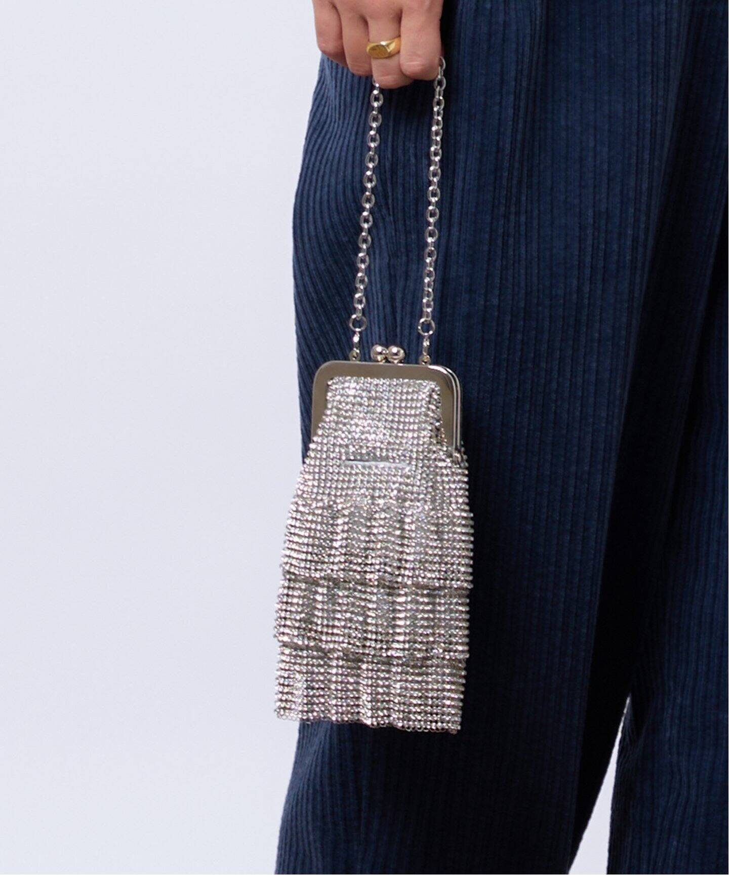 Whiting&Davis】Kyra Petite Ruffle Clutch バッグ（その他バッグ 