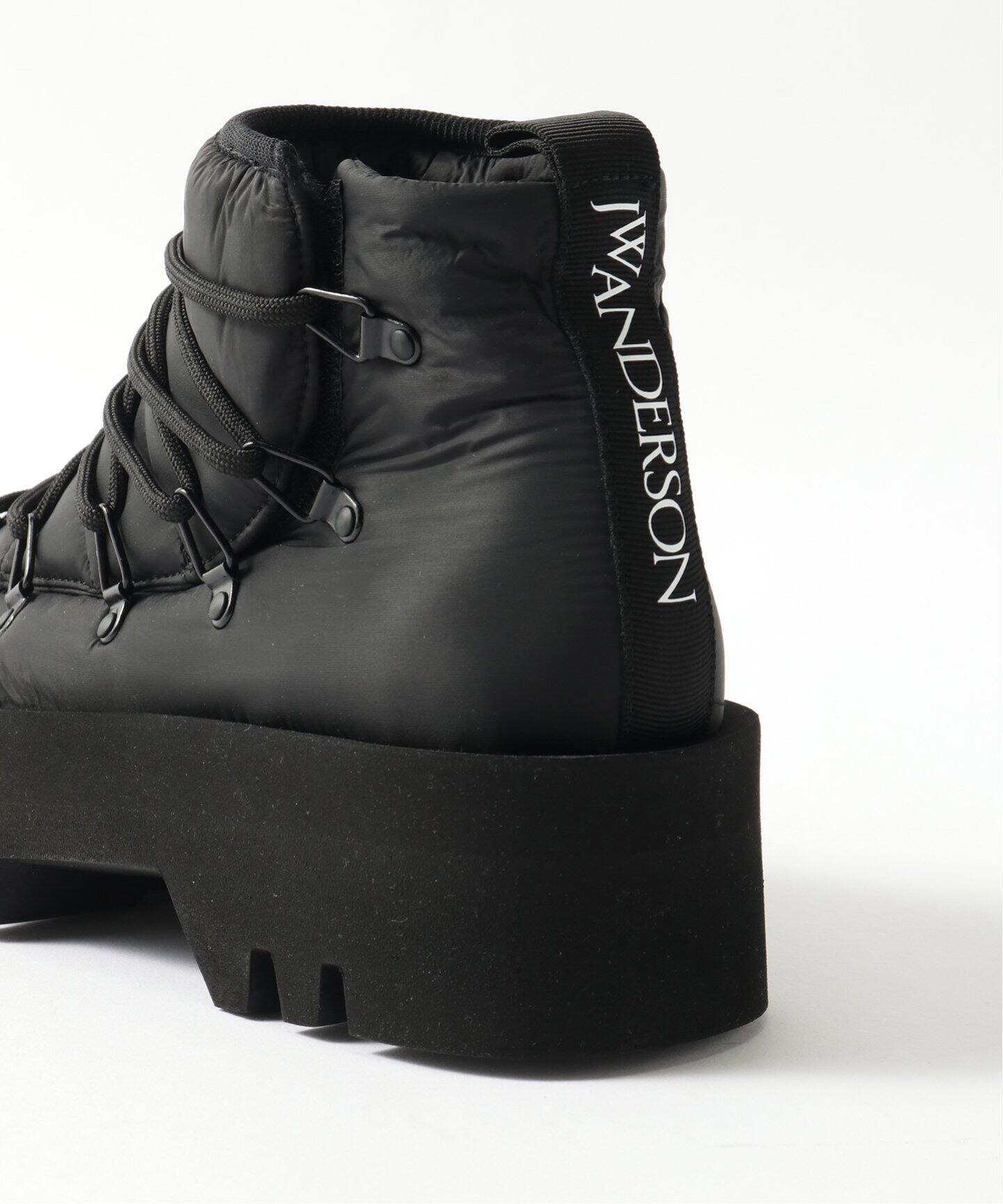 JW ANDERSON:ANW39006A-16090:PADDED LACED BOOT（ブーティ・ショート 