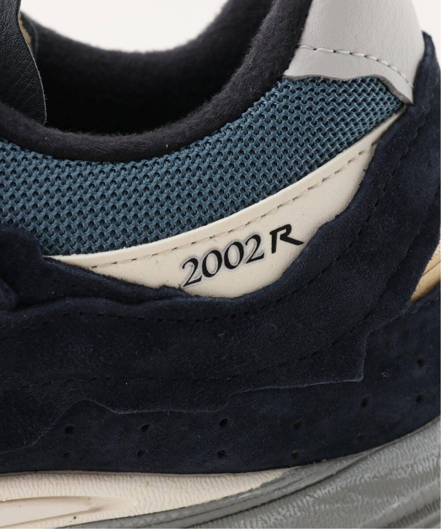 New Balance / ニューバランス】M2002RDF（スニーカー）｜EDIFICE 