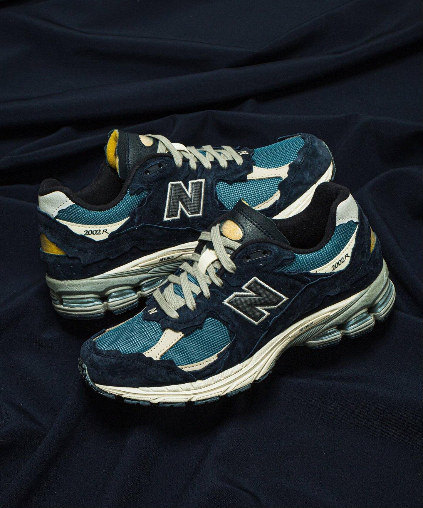 New Balance / ニューバランス】M2002RDF（スニーカー）｜EDIFICE 
